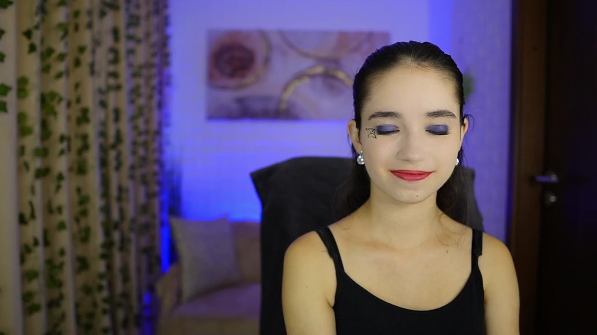 Gallery image thumbnail from Gia_Paige18's myfreecams stream on, 10/31/2024, 11:03 image 8 of 20