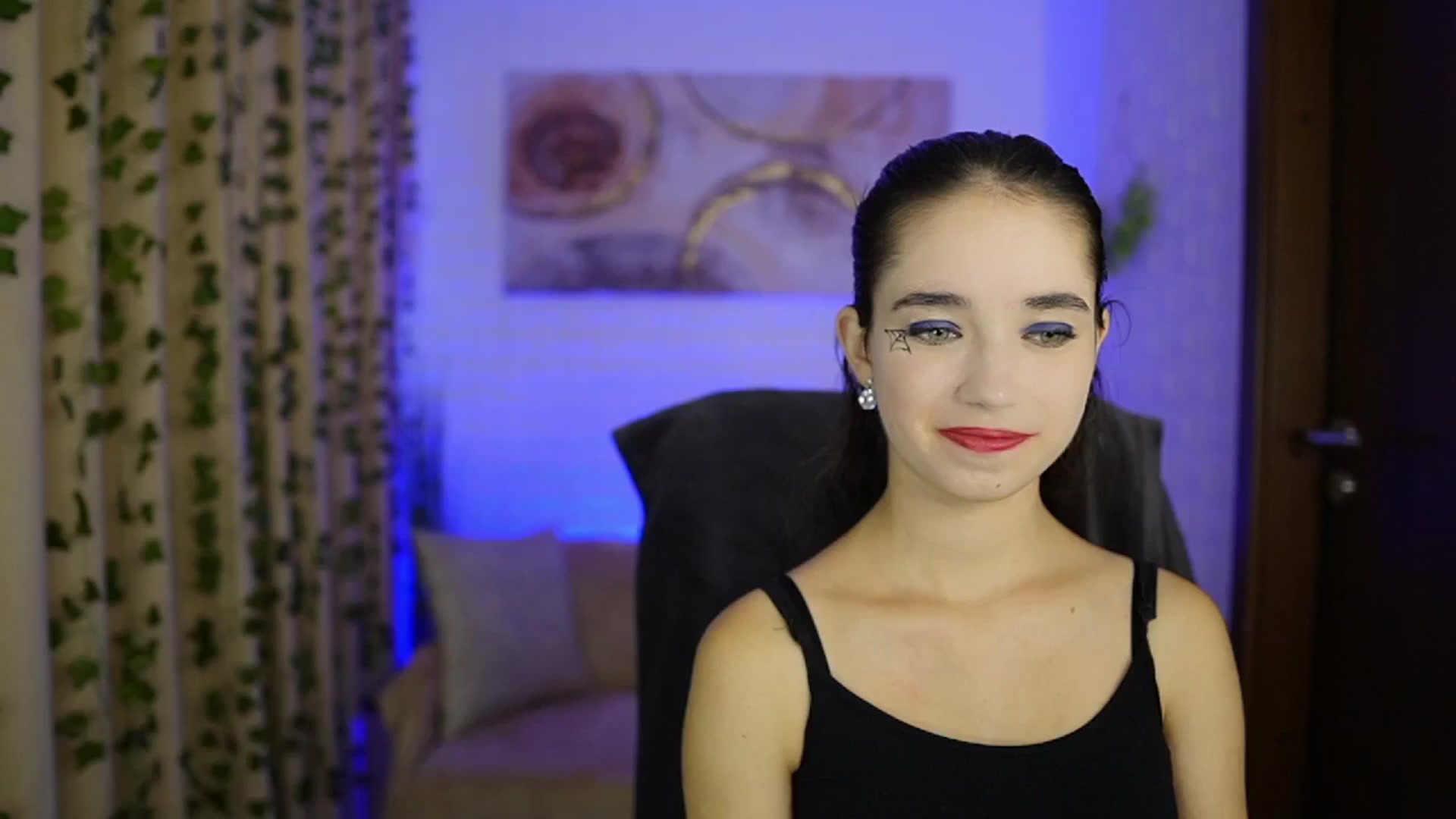 Gallery image thumbnail from Gia_Paige18's myfreecams stream on, 10/31/2024, 12:35 image 11 of 20