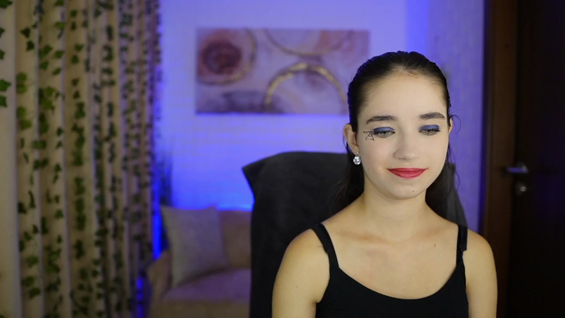 Gallery image thumbnail from Gia_Paige18's myfreecams stream on, 10/31/2024, 12:35 image 12 of 20