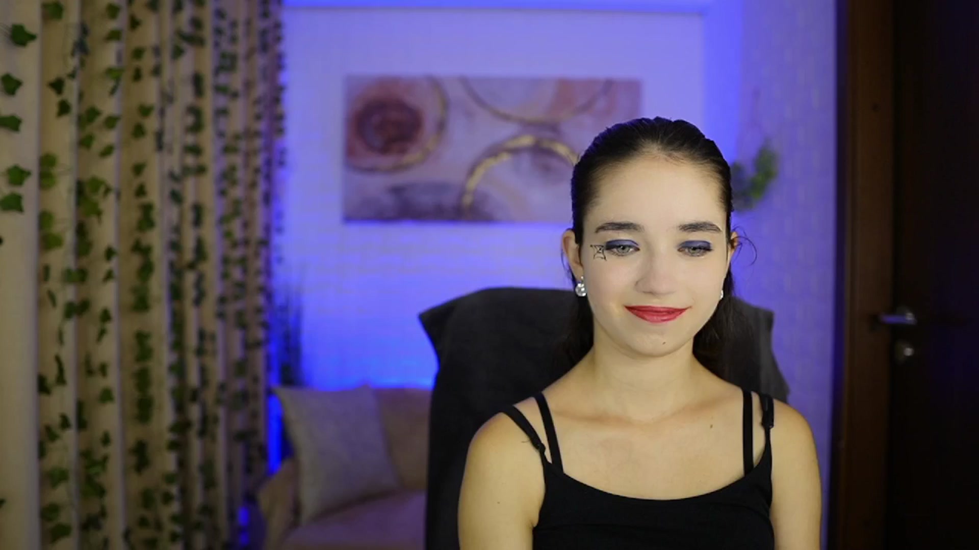 Gallery image thumbnail from Gia_Paige18's myfreecams stream on, 10/31/2024, 13:20 image 3 of 20