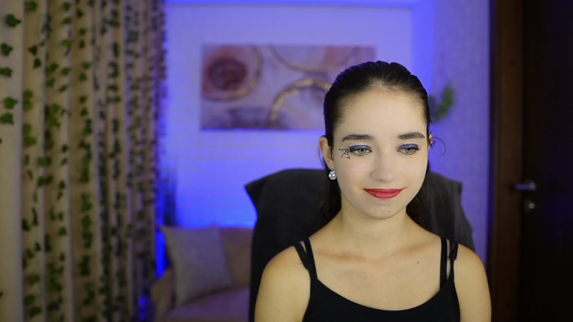 Gallery image thumbnail from Gia_Paige18's myfreecams stream on, 10/31/2024, 13:20 image 12 of 20