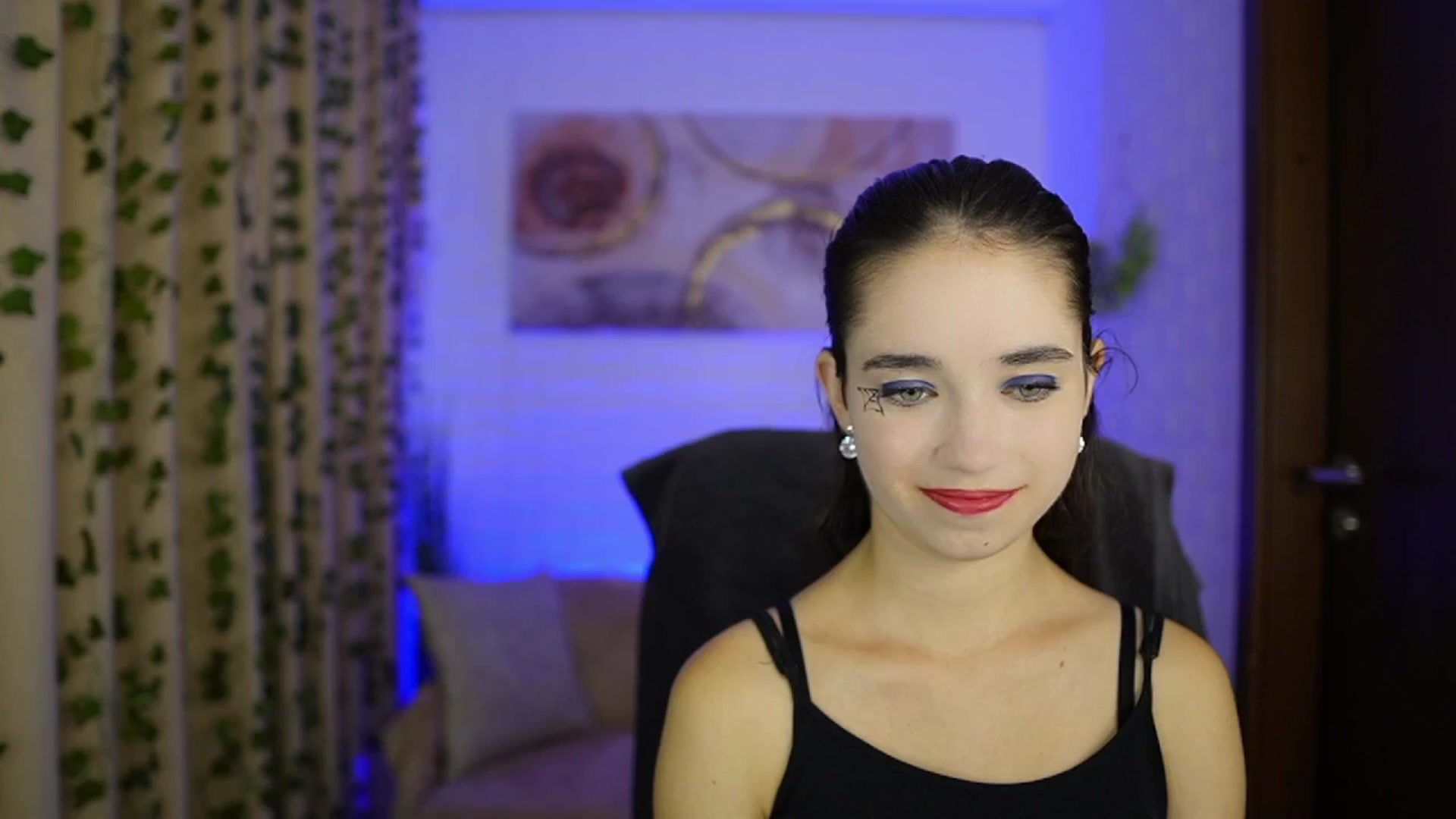 Gallery image thumbnail from Gia_Paige18's myfreecams stream on, 10/31/2024, 13:20 image 11 of 20