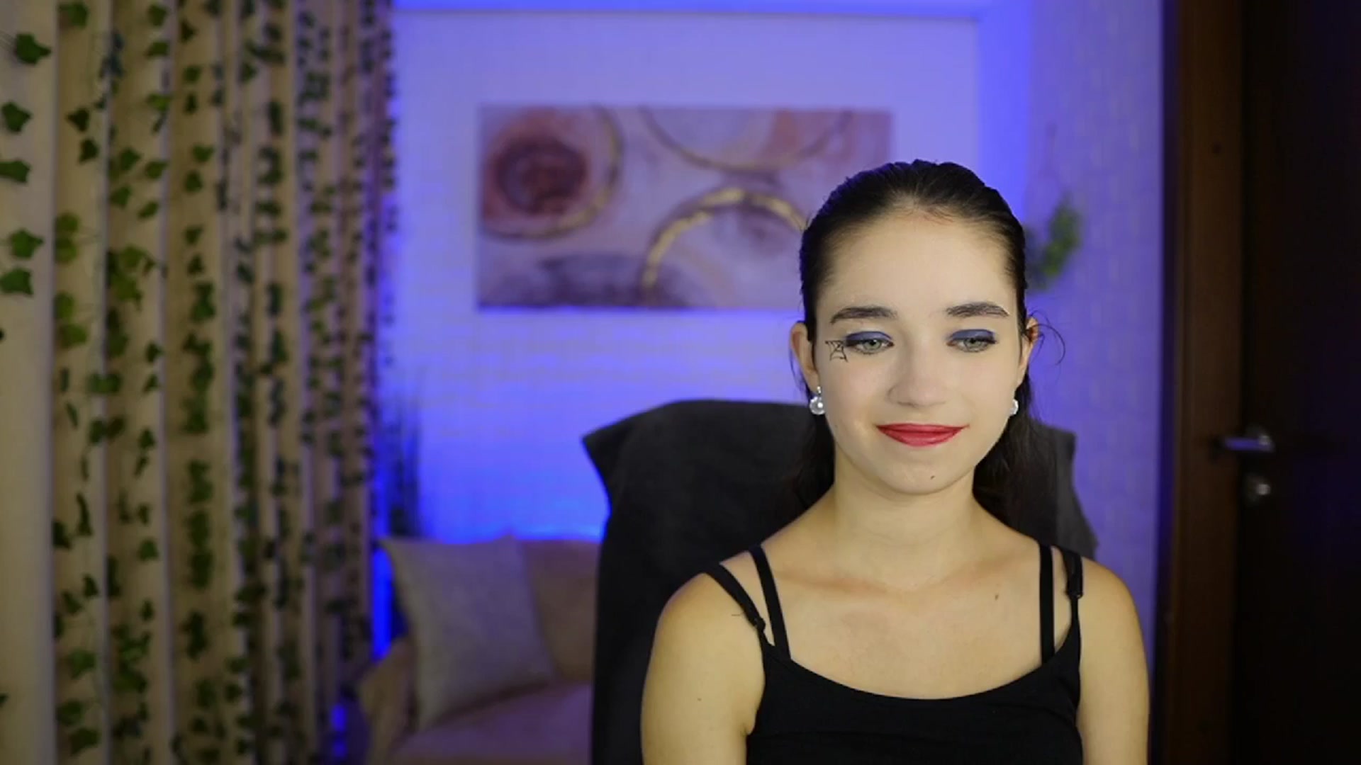 Gallery image thumbnail from Gia_Paige18's myfreecams stream on, 10/31/2024, 13:20 image 1 of 20