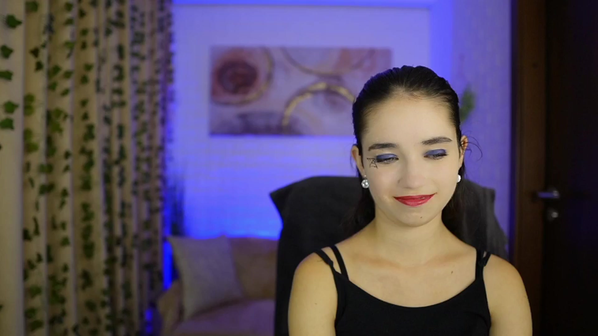 Gallery image thumbnail from Gia_Paige18's myfreecams stream on, 10/31/2024, 13:48 image 7 of 20