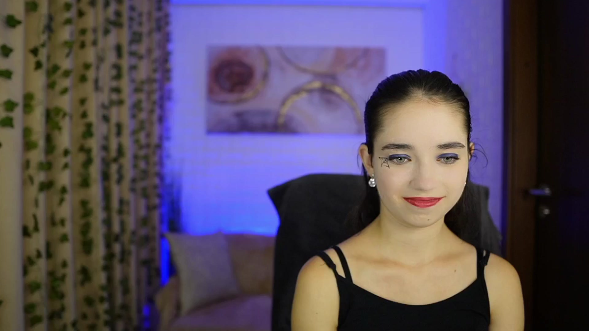 Gallery image thumbnail from Gia_Paige18's myfreecams stream on, 10/31/2024, 13:48 image 8 of 20