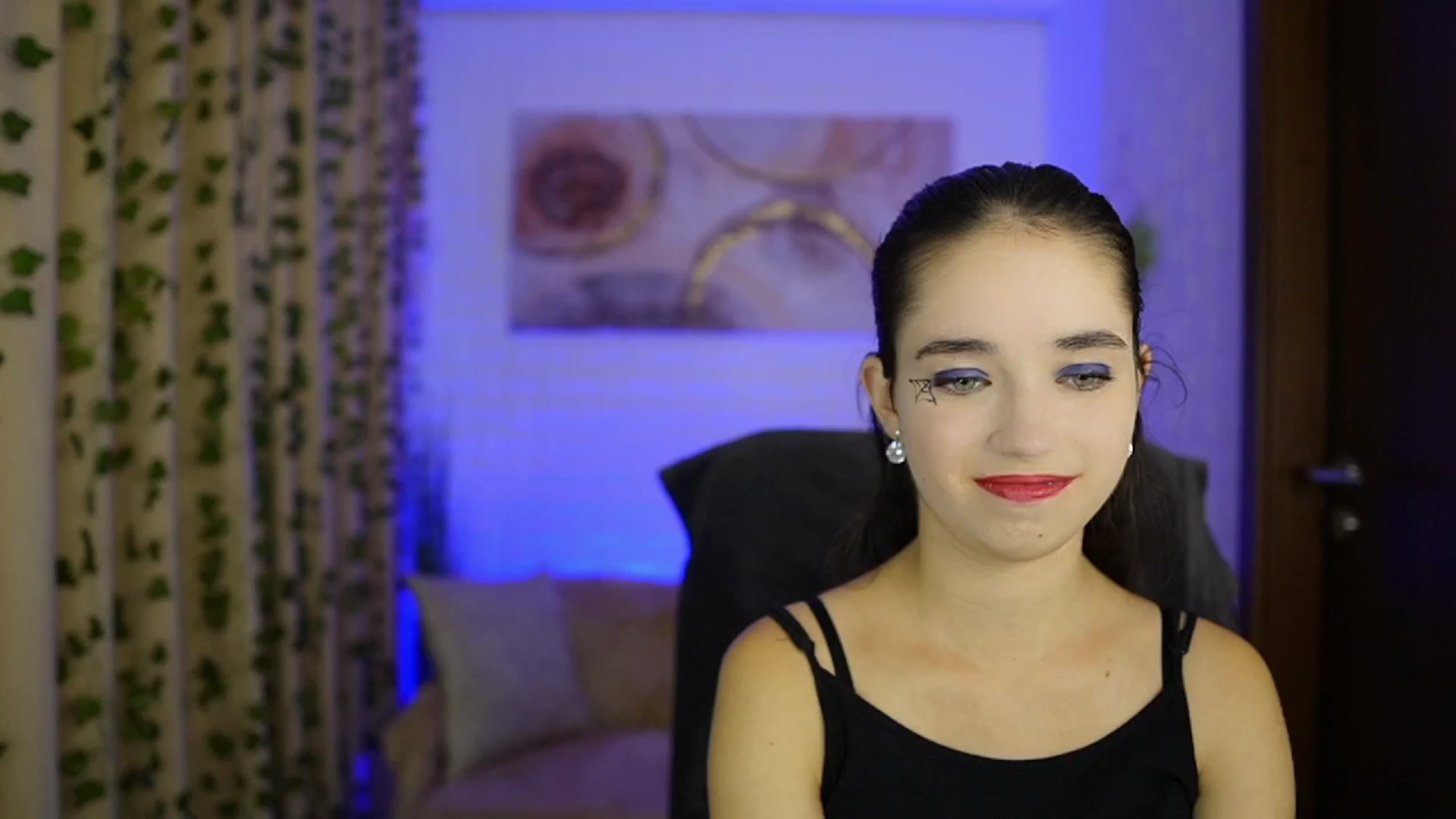 Gallery image thumbnail from Gia_Paige18's myfreecams stream on, 10/31/2024, 13:48 image 12 of 20