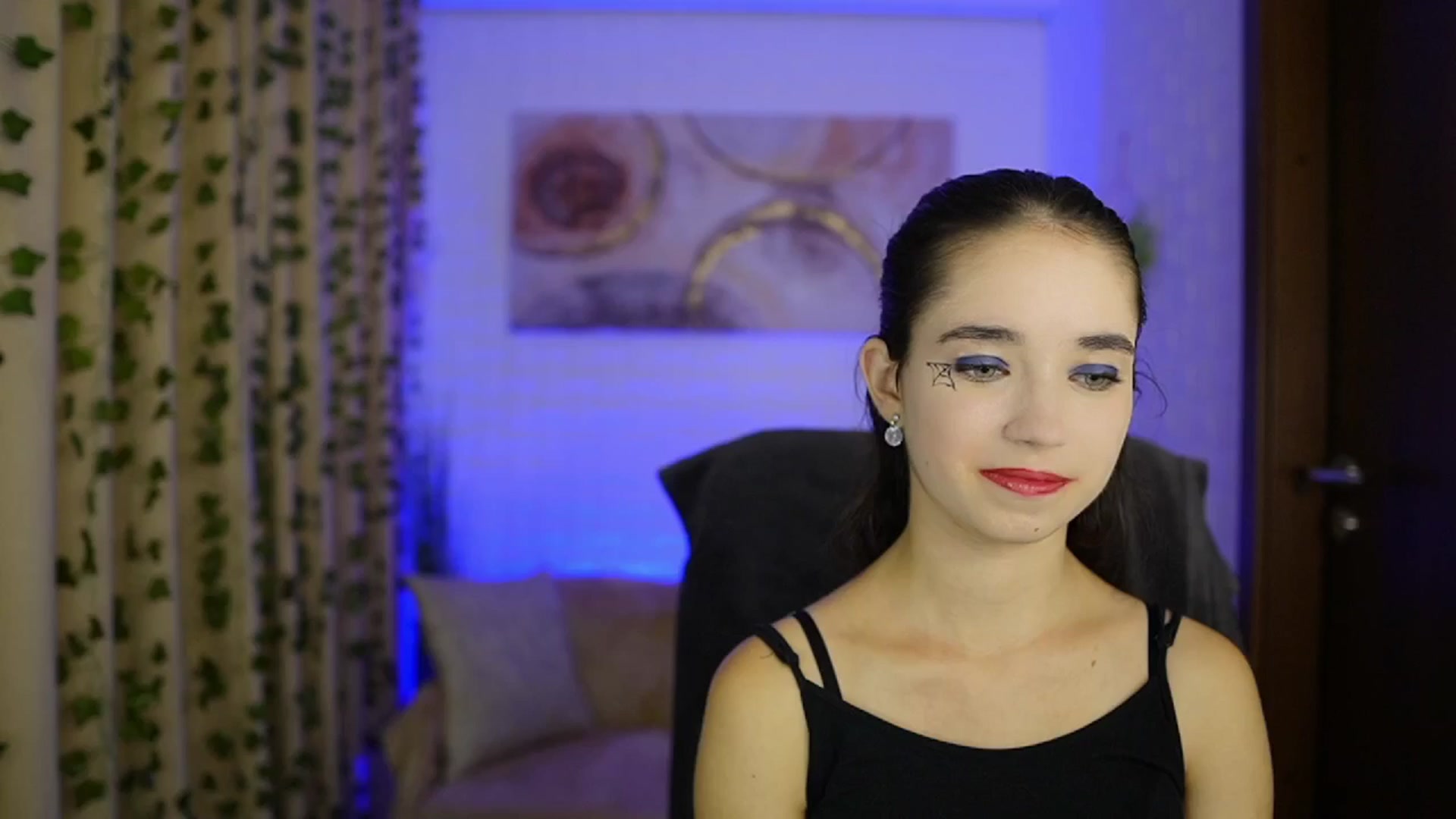 Gallery image thumbnail from Gia_Paige18's myfreecams stream on, 10/31/2024, 13:48 image 10 of 20