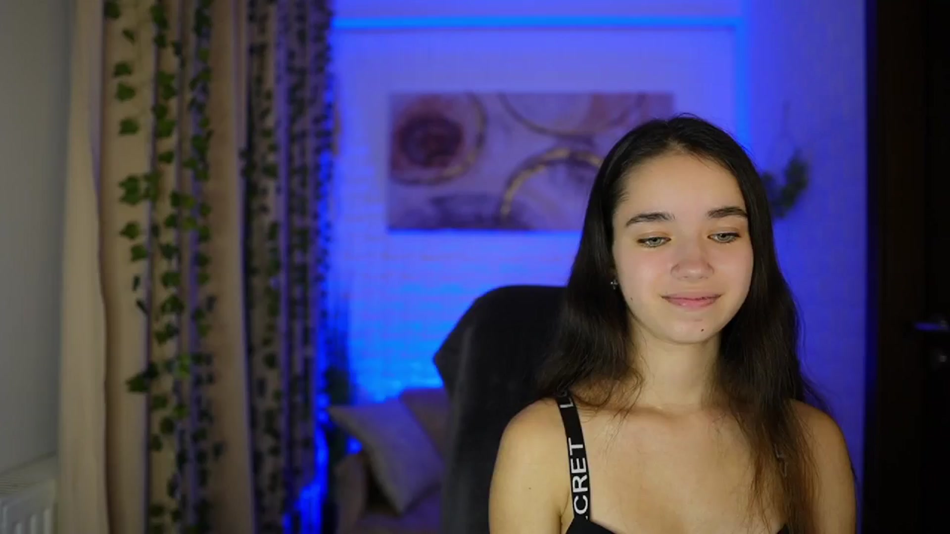Gallery image thumbnail from Gia_Paige18's myfreecams stream on, 11/03/2024, 17:27 image 14 of 20