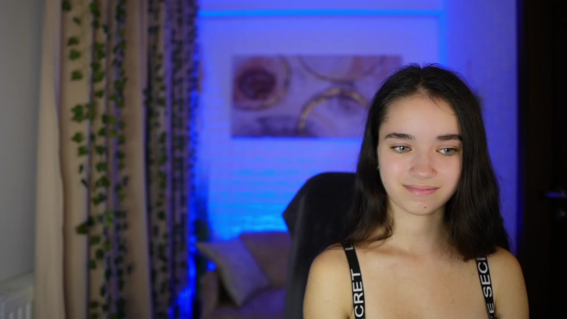 Gallery image thumbnail from Gia_Paige18's myfreecams stream on, 11/03/2024, 18:54 image 17 of 20