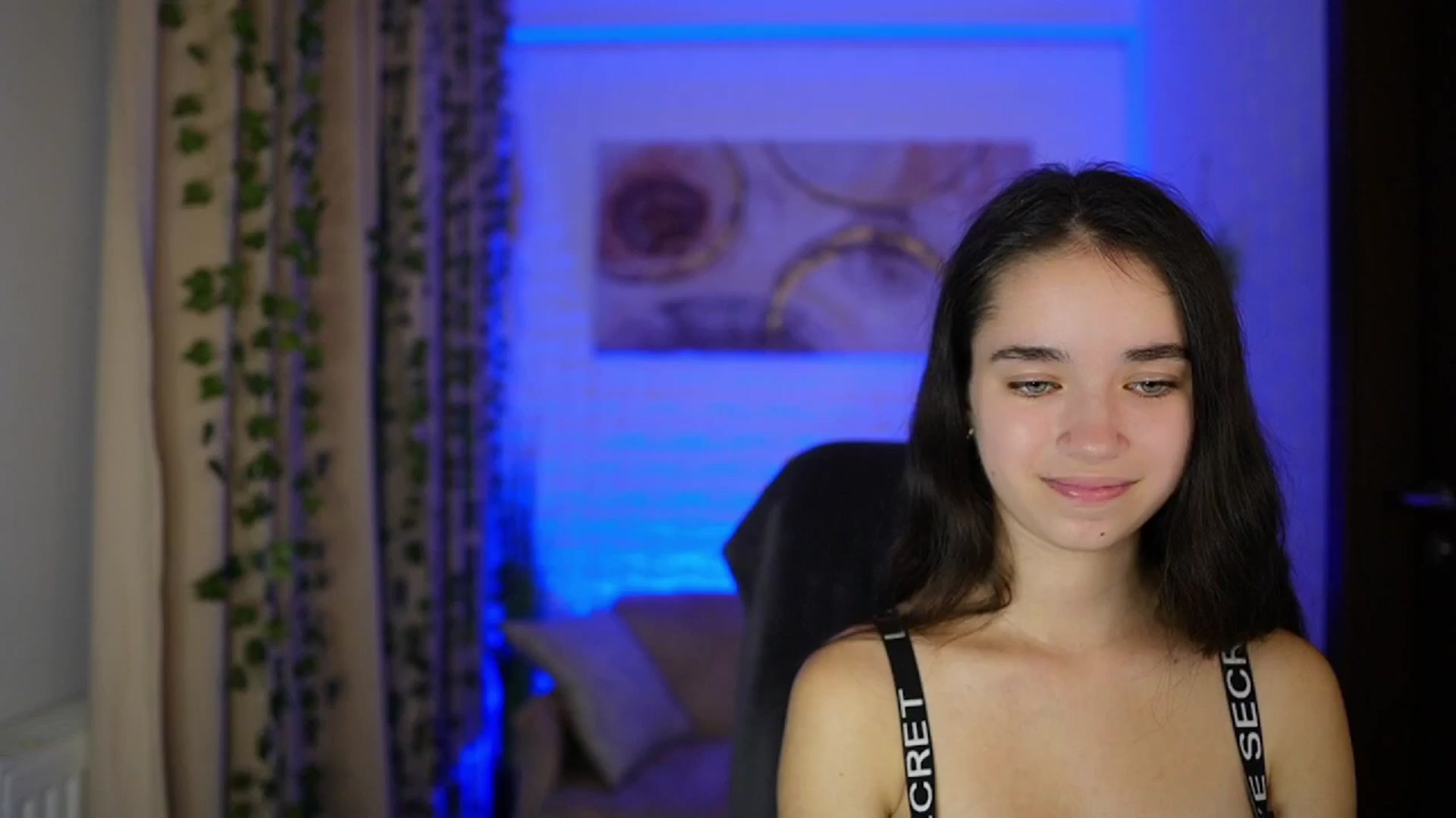 Gallery image thumbnail from Gia_Paige18's myfreecams stream on, 11/03/2024, 18:54 image 16 of 20