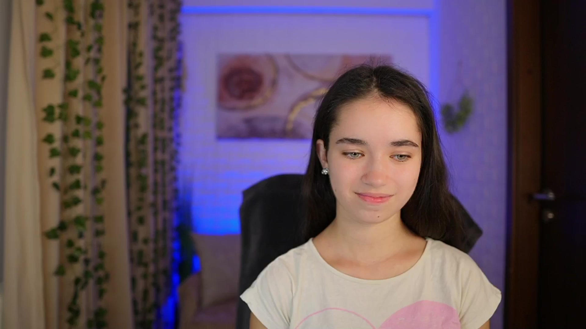 Gallery image thumbnail from Gia_Paige18's myfreecams stream on, 11/06/2024, 16:00 image 6 of 20