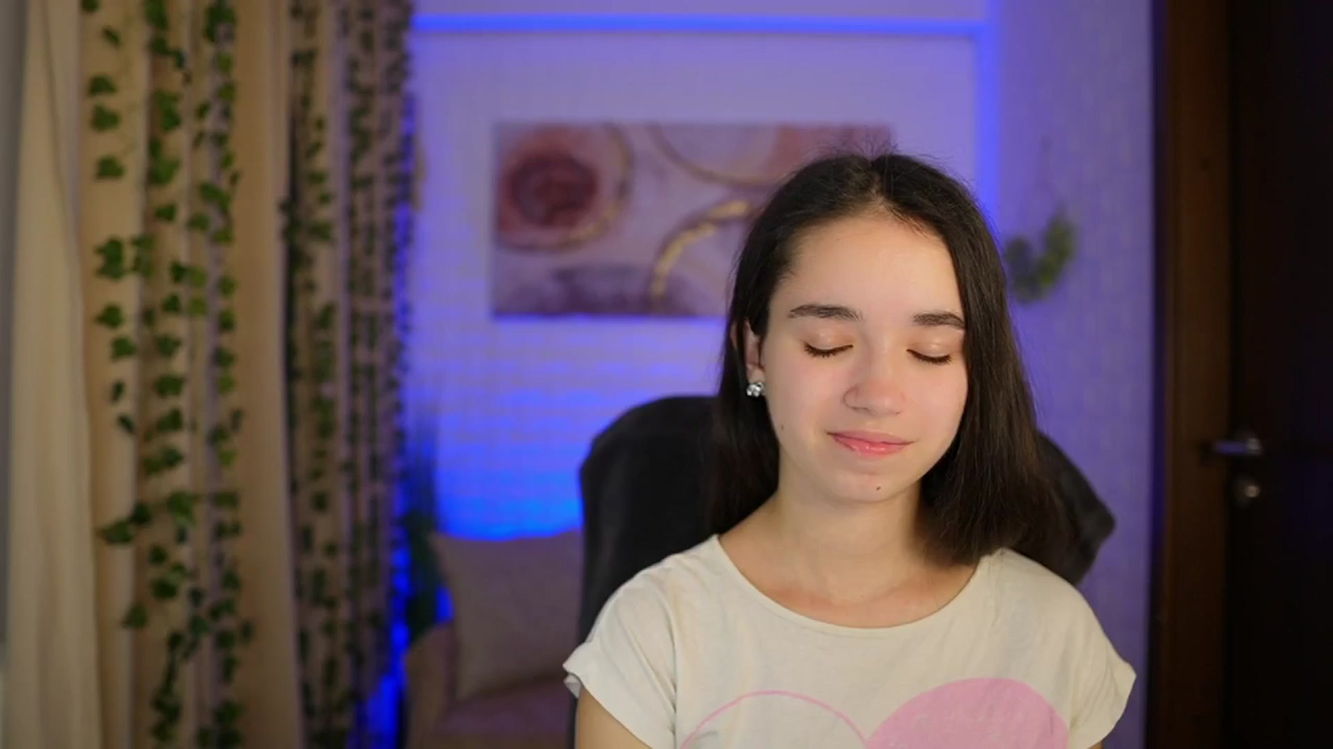 Gallery image thumbnail from Gia_Paige18's myfreecams stream on, 11/06/2024, 19:03 image 9 of 20