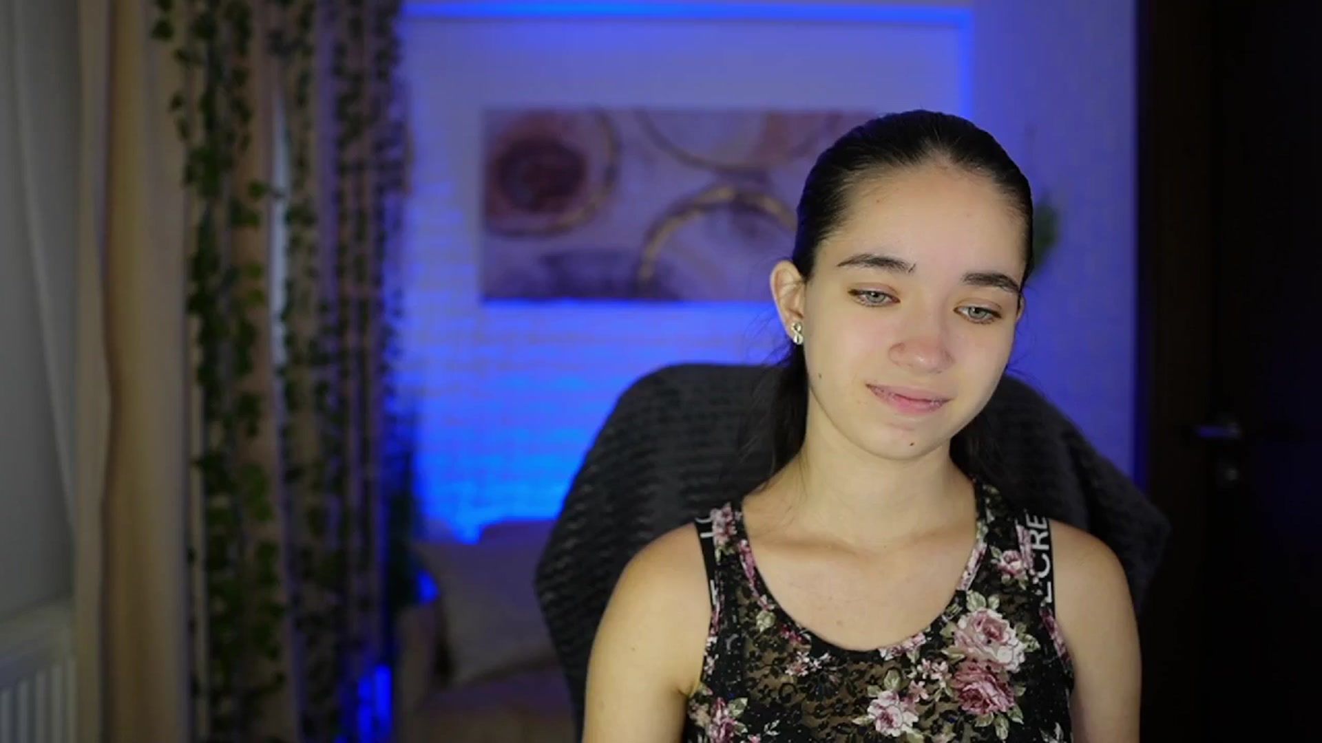 Gallery image thumbnail from Gia_Paige18's myfreecams stream on, 11/12/2024, 09:34 image 9 of 20