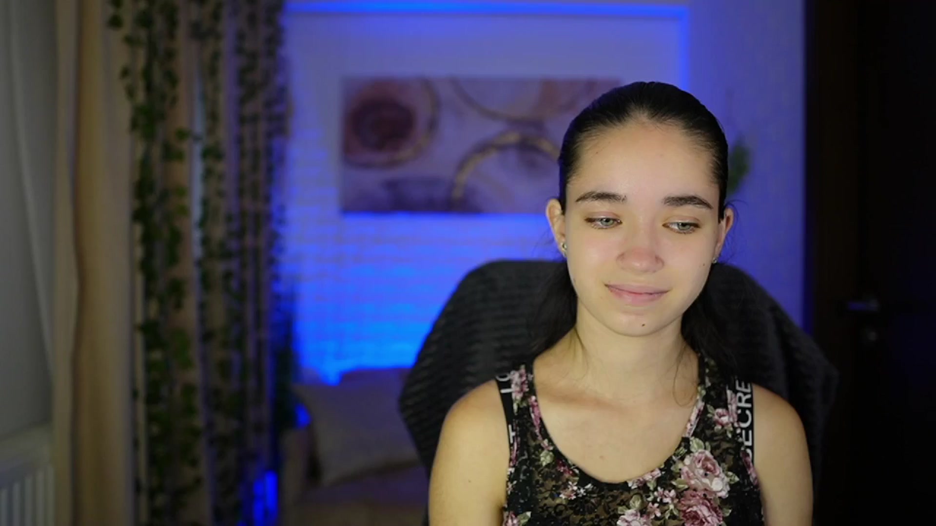 Gallery image thumbnail from Gia_Paige18's myfreecams stream on, 11/12/2024, 11:18 image 7 of 20