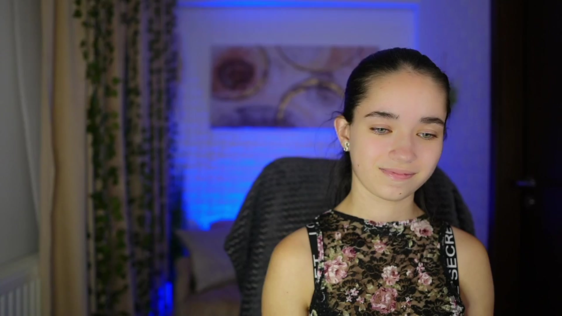 Gallery image thumbnail from Gia_Paige18's myfreecams stream on, 11/12/2024, 15:14 image 14 of 20