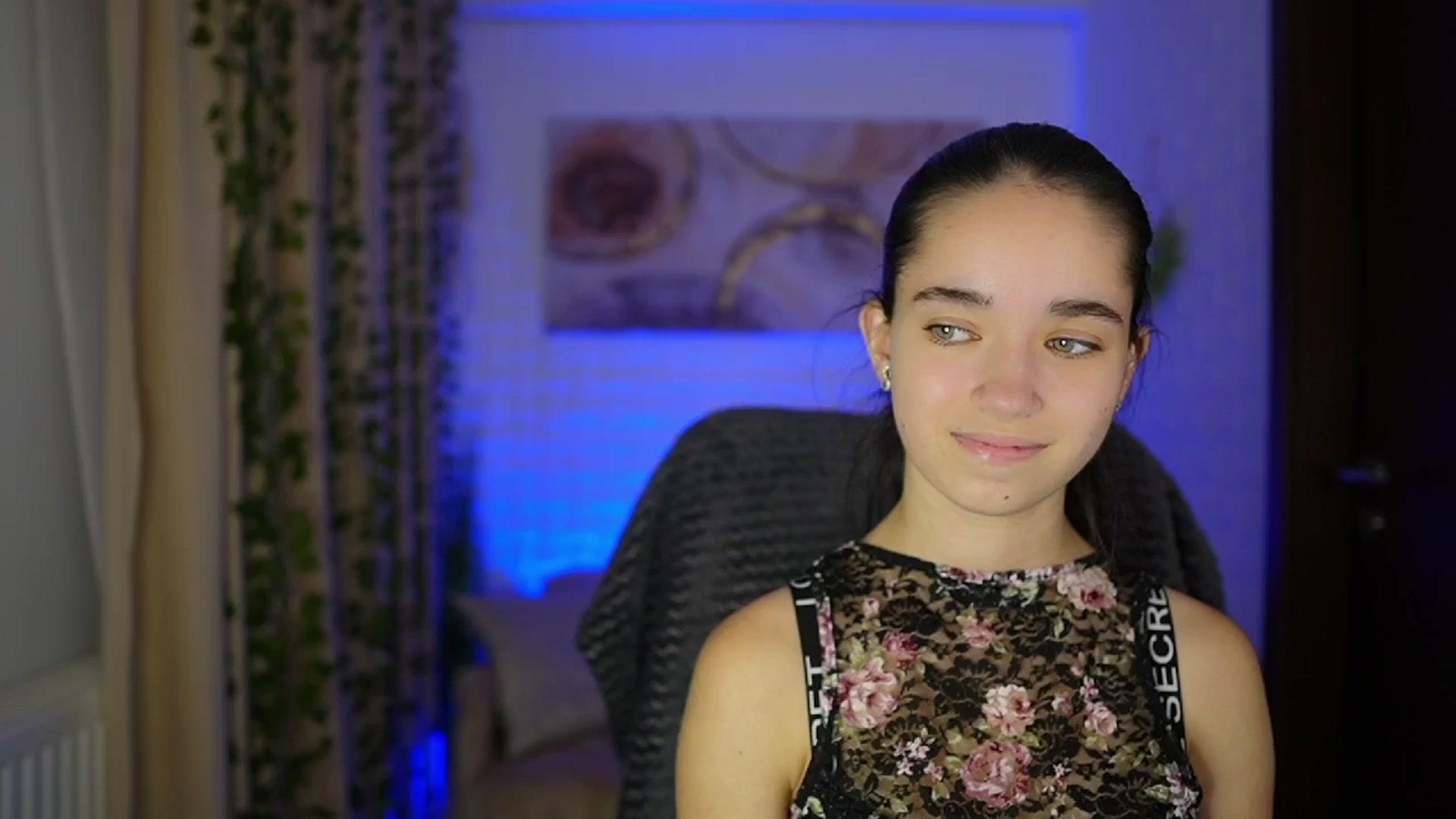 Gallery image thumbnail from Gia_Paige18's myfreecams stream on, 11/12/2024, 15:14 image 11 of 20