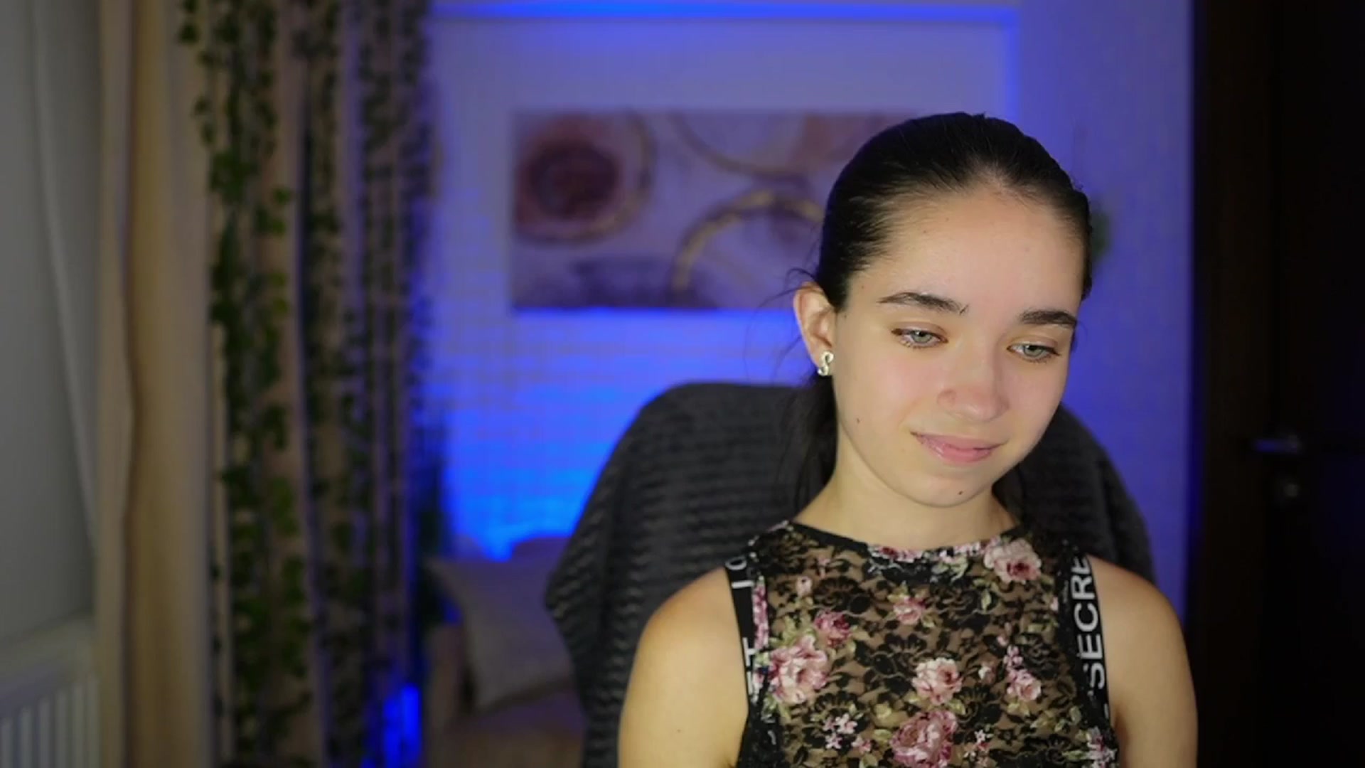 Gallery image thumbnail from Gia_Paige18's myfreecams stream on, 11/12/2024, 15:14 image 17 of 20