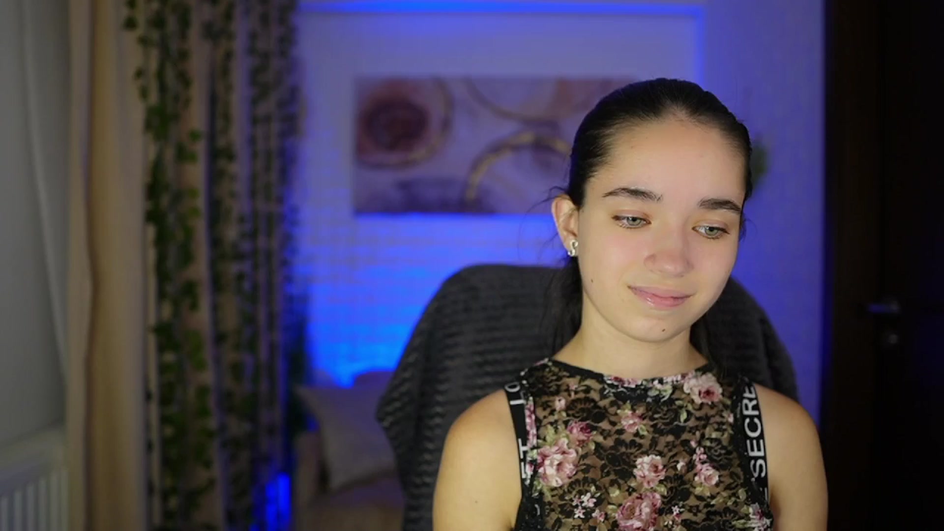 Gallery image thumbnail from Gia_Paige18's myfreecams stream on, 11/12/2024, 15:14 image 15 of 20