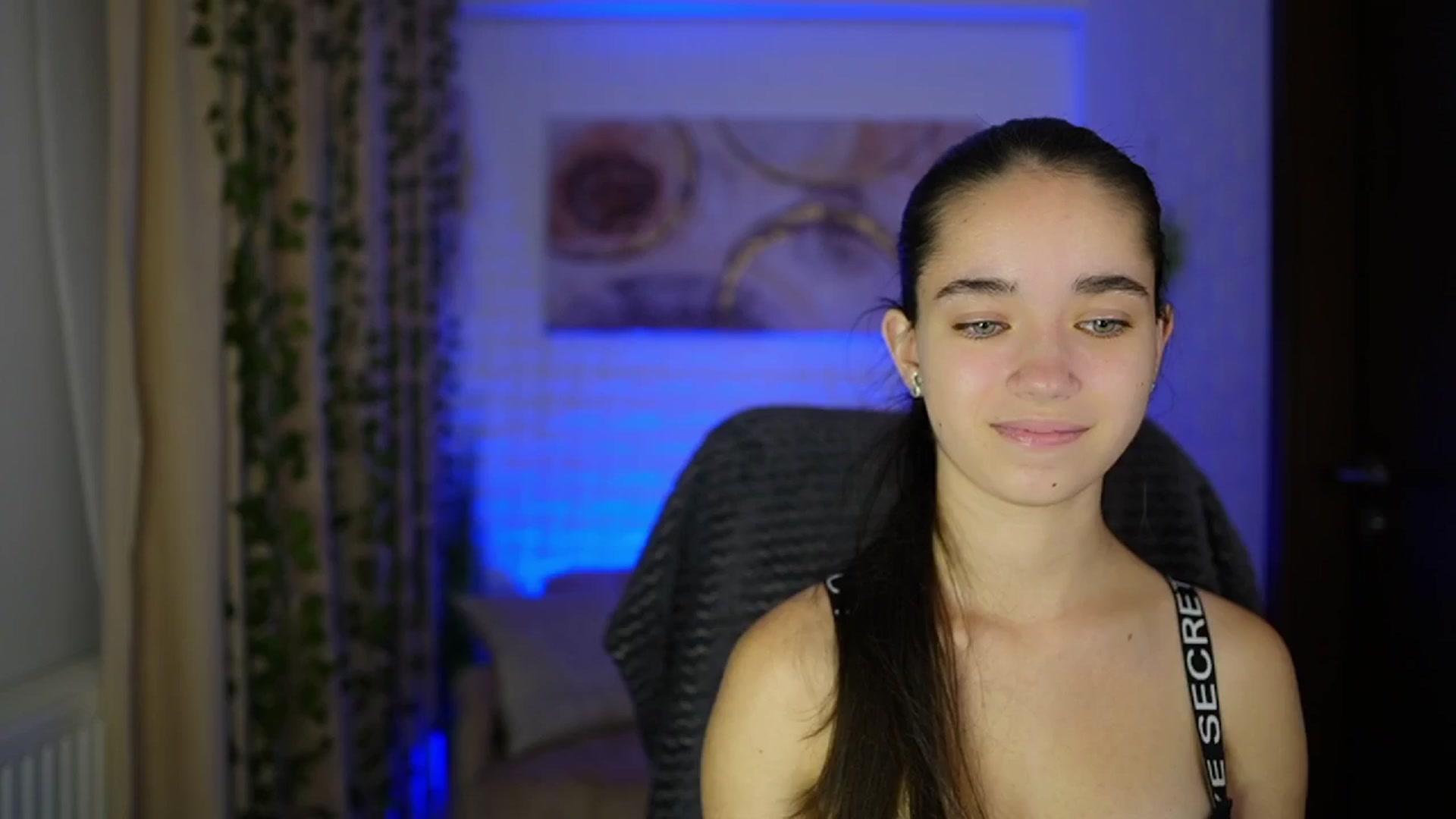 Gallery image thumbnail from Gia_Paige18's myfreecams stream on, 11/12/2024, 15:14 image 7 of 20