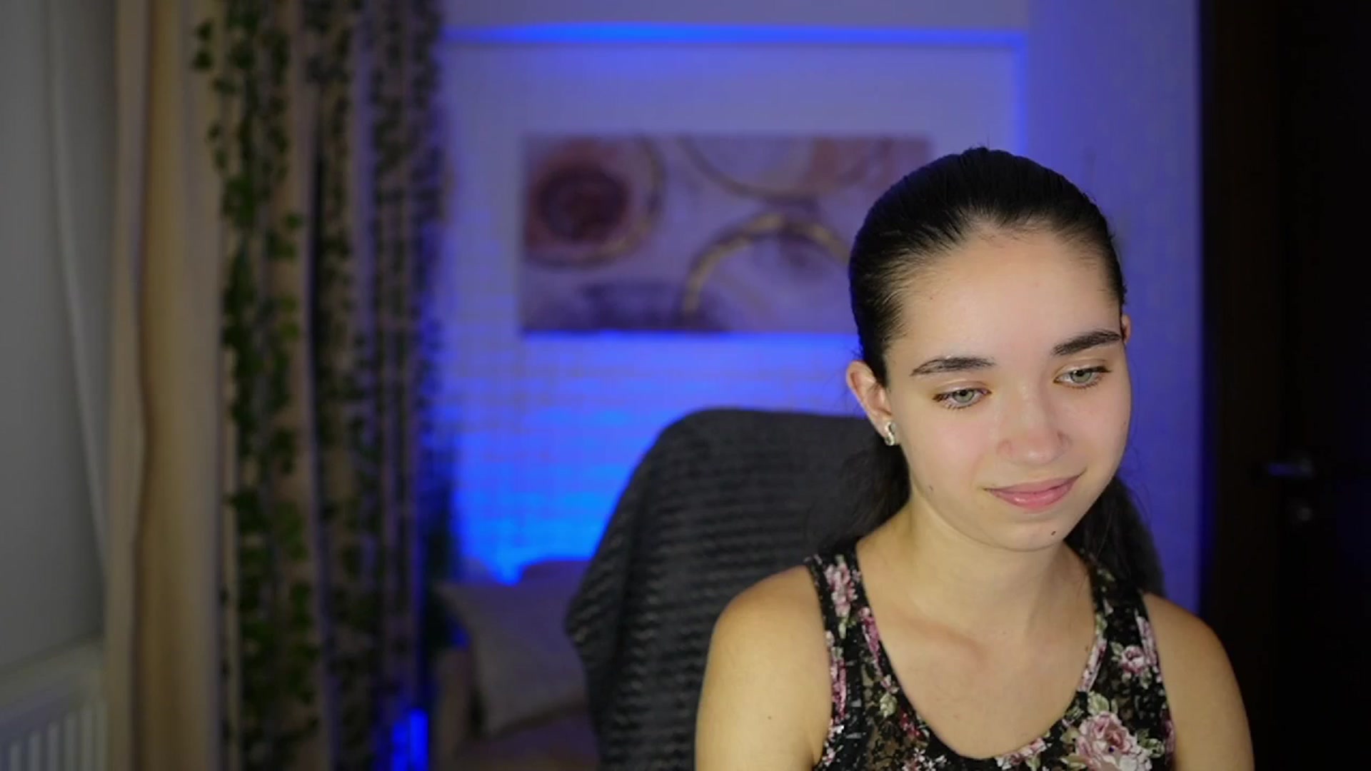 Gallery image thumbnail from Gia_Paige18's myfreecams stream on, 11/12/2024, 18:43 image 19 of 20