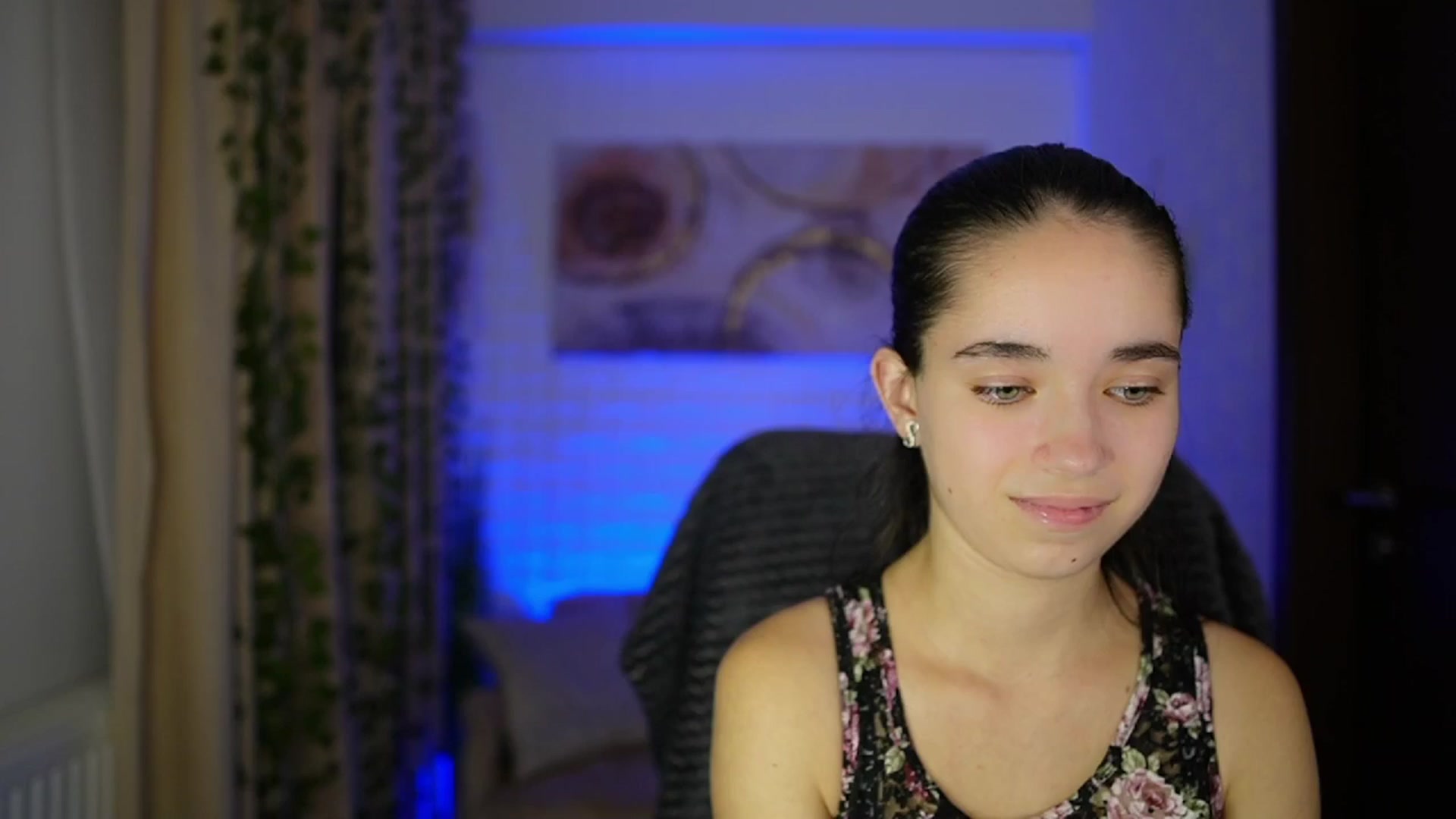 Gallery image thumbnail from Gia_Paige18's myfreecams stream on, 11/12/2024, 18:43 image 8 of 20