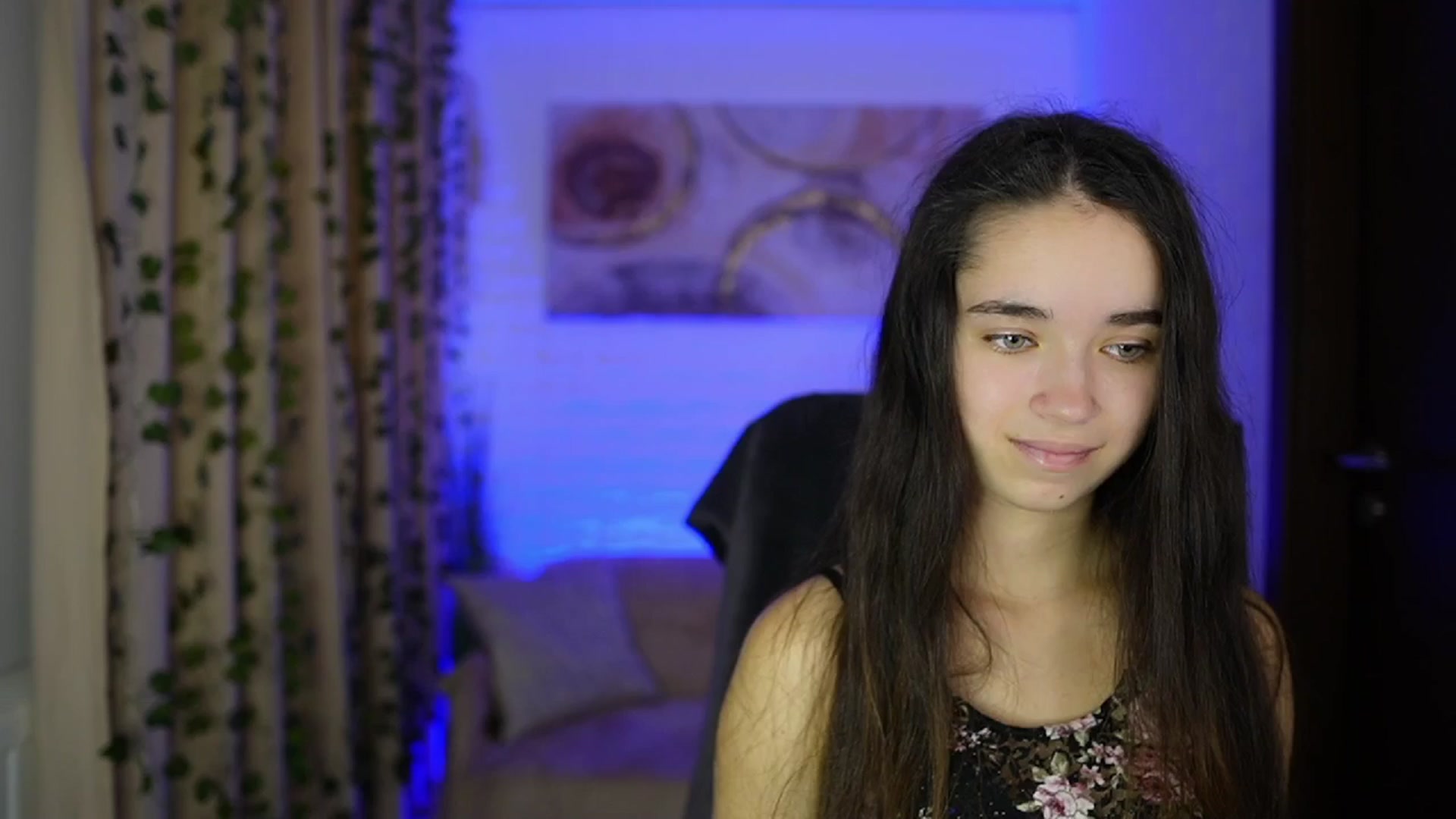 Gallery image thumbnail from Gia_Paige18's myfreecams stream on, 11/17/2024, 10:24 image 9 of 20