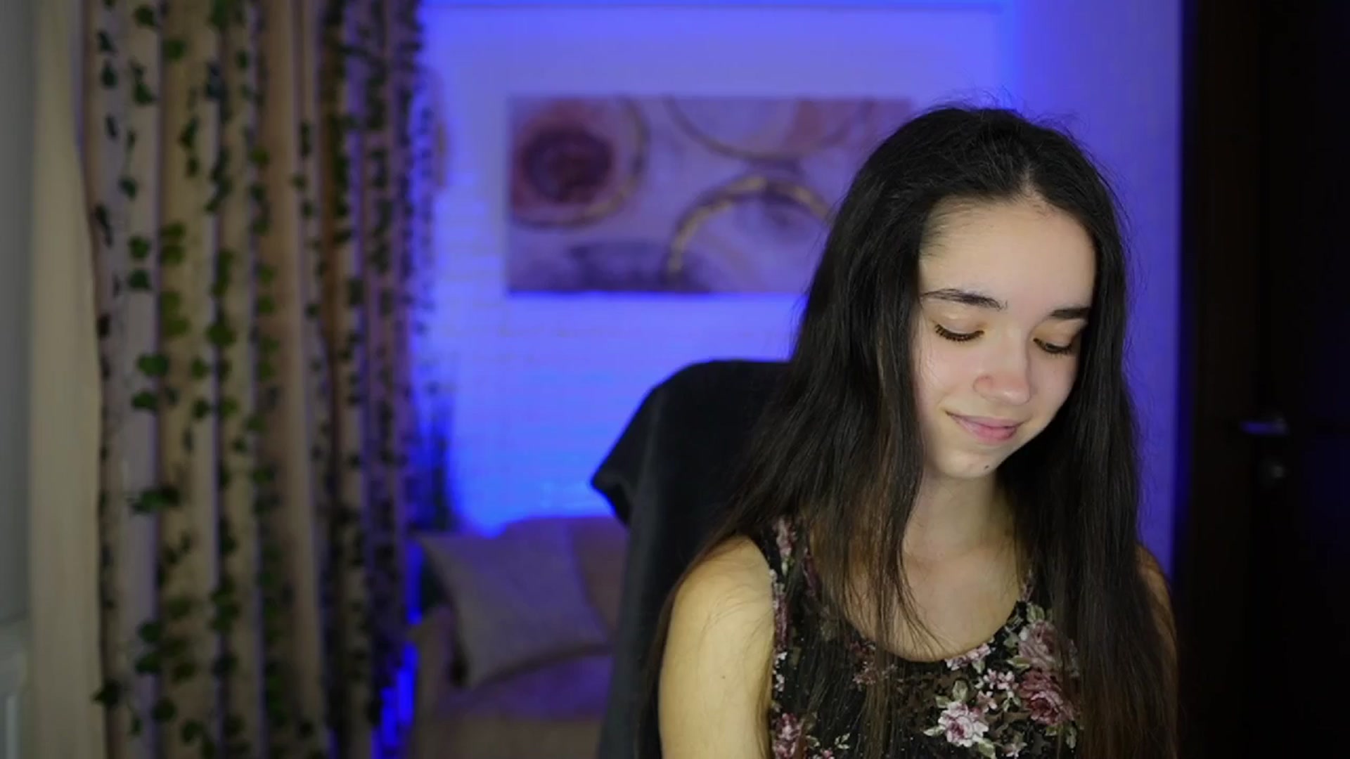 Gallery image thumbnail from Gia_Paige18's myfreecams stream on, 11/17/2024, 10:24 image 15 of 20