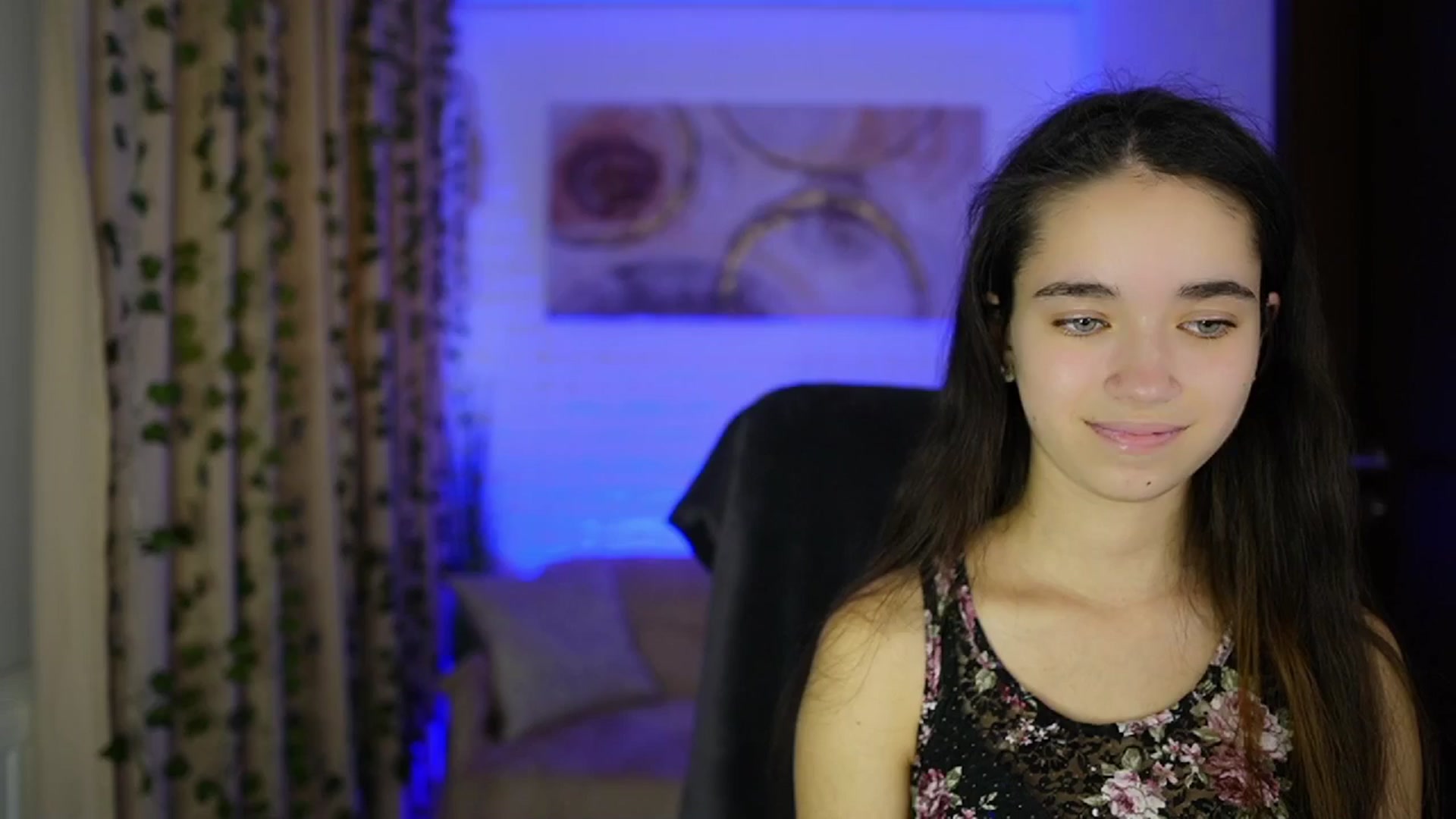 Gallery image thumbnail from Gia_Paige18's myfreecams stream on, 11/17/2024, 11:20 image 19 of 20
