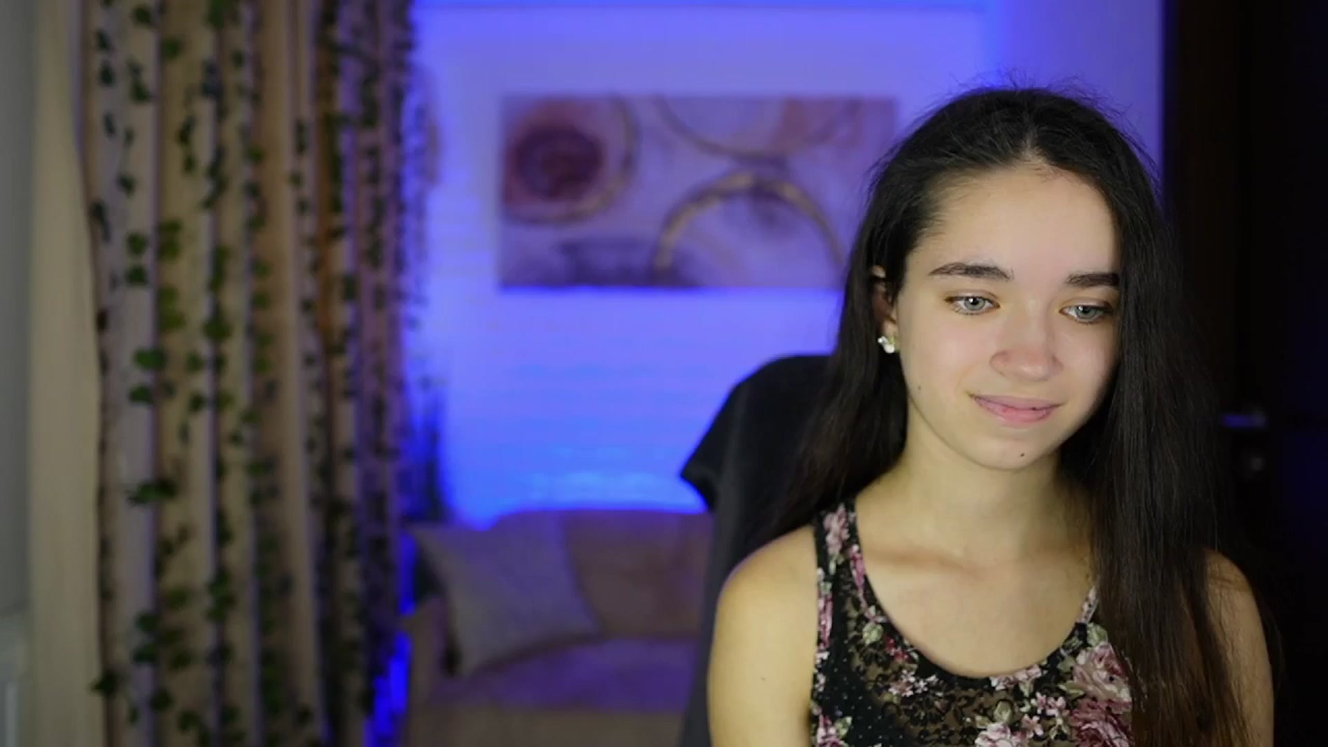 Gallery image thumbnail from Gia_Paige18's myfreecams stream on, 11/17/2024, 11:20 image 7 of 20