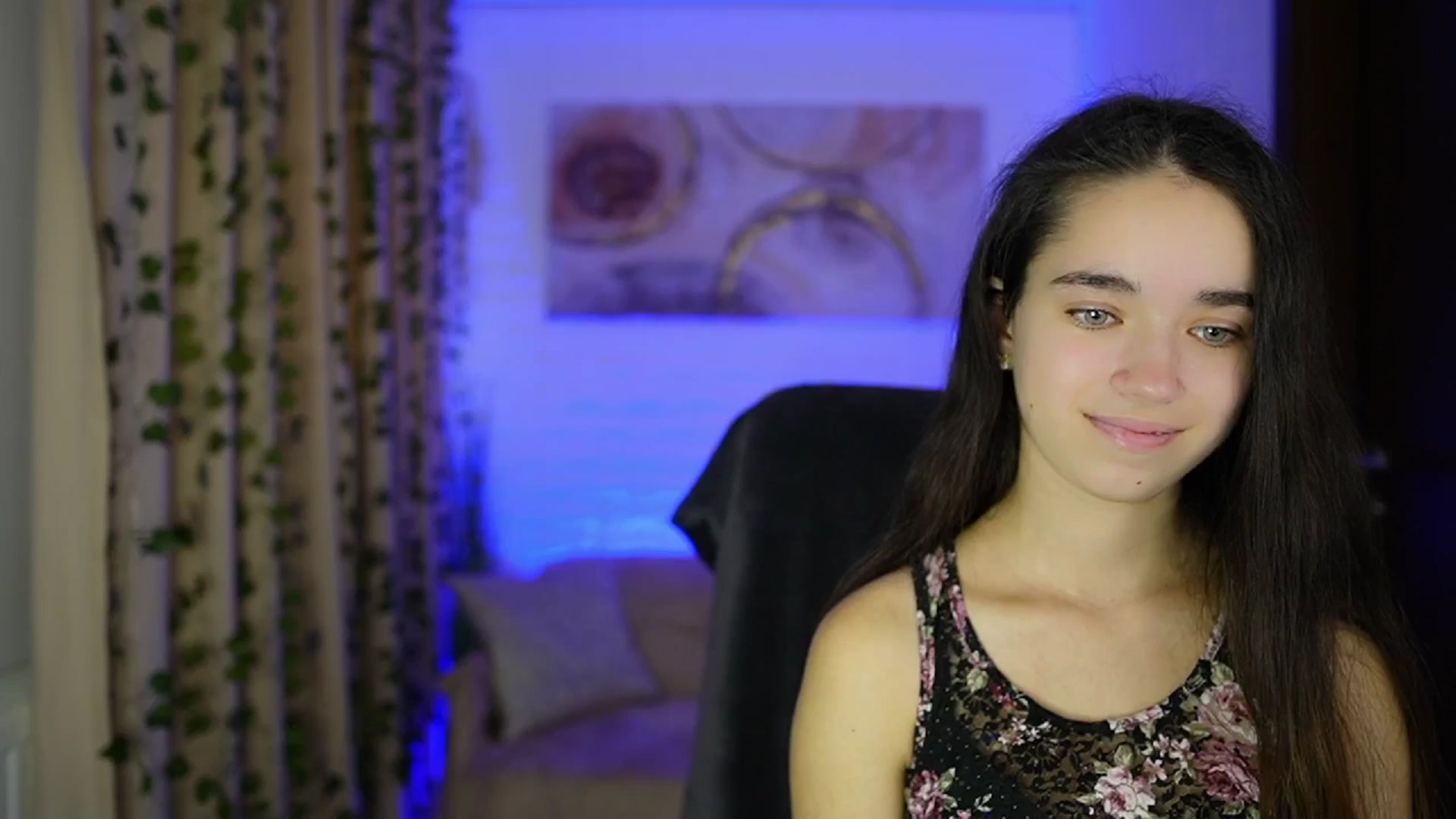 Gallery image thumbnail from Gia_Paige18's myfreecams stream on, 11/17/2024, 11:20 image 12 of 20