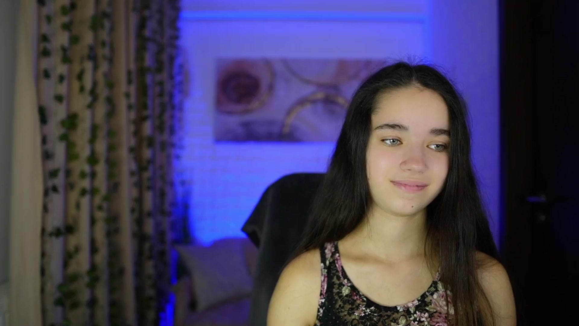 Gallery image thumbnail from Gia_Paige18's myfreecams stream on, 11/17/2024, 13:59 image 7 of 20