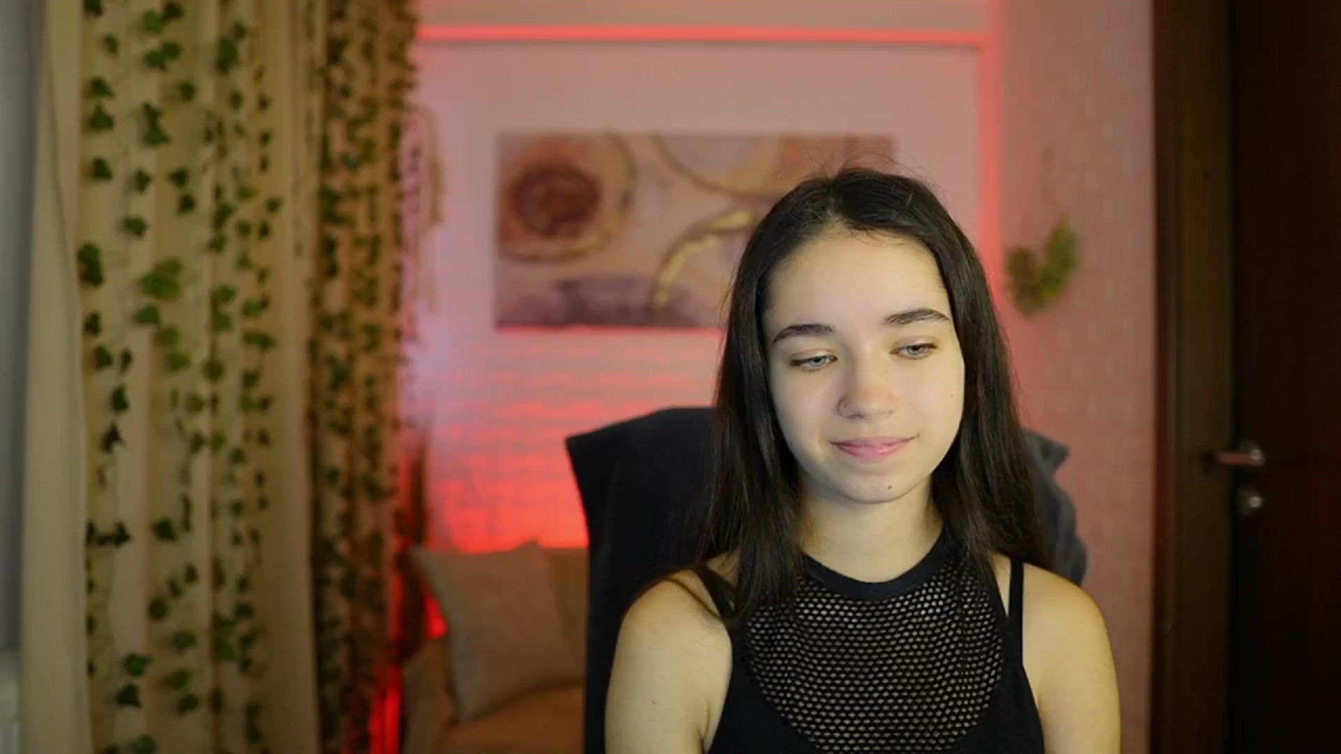 Gallery image thumbnail from Gia_Paige18's myfreecams stream on, 11/19/2024, 10:53 image 1 of 20