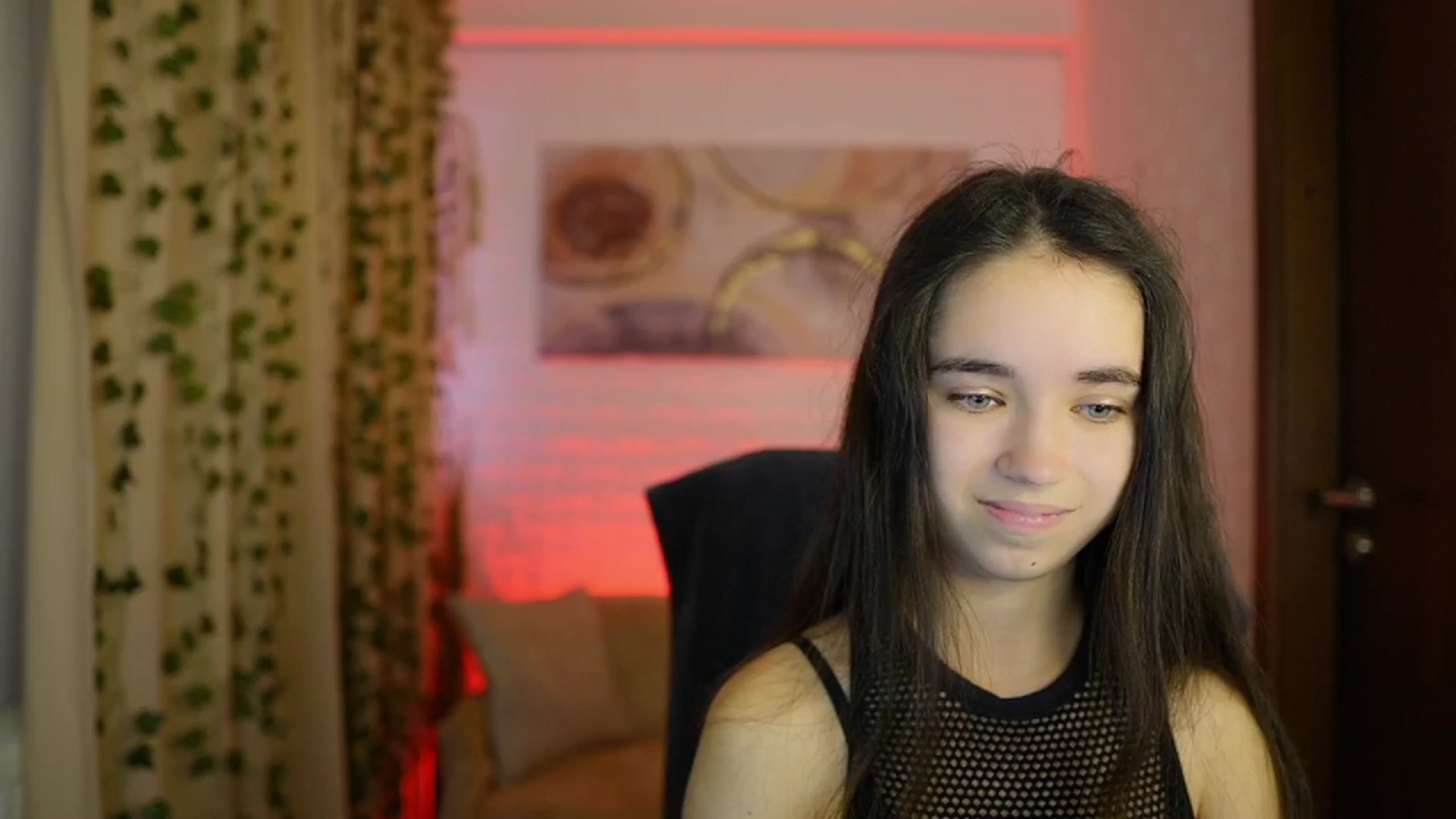 Gallery image thumbnail from Gia_Paige18's myfreecams stream on, 11/19/2024, 10:53 image 19 of 20