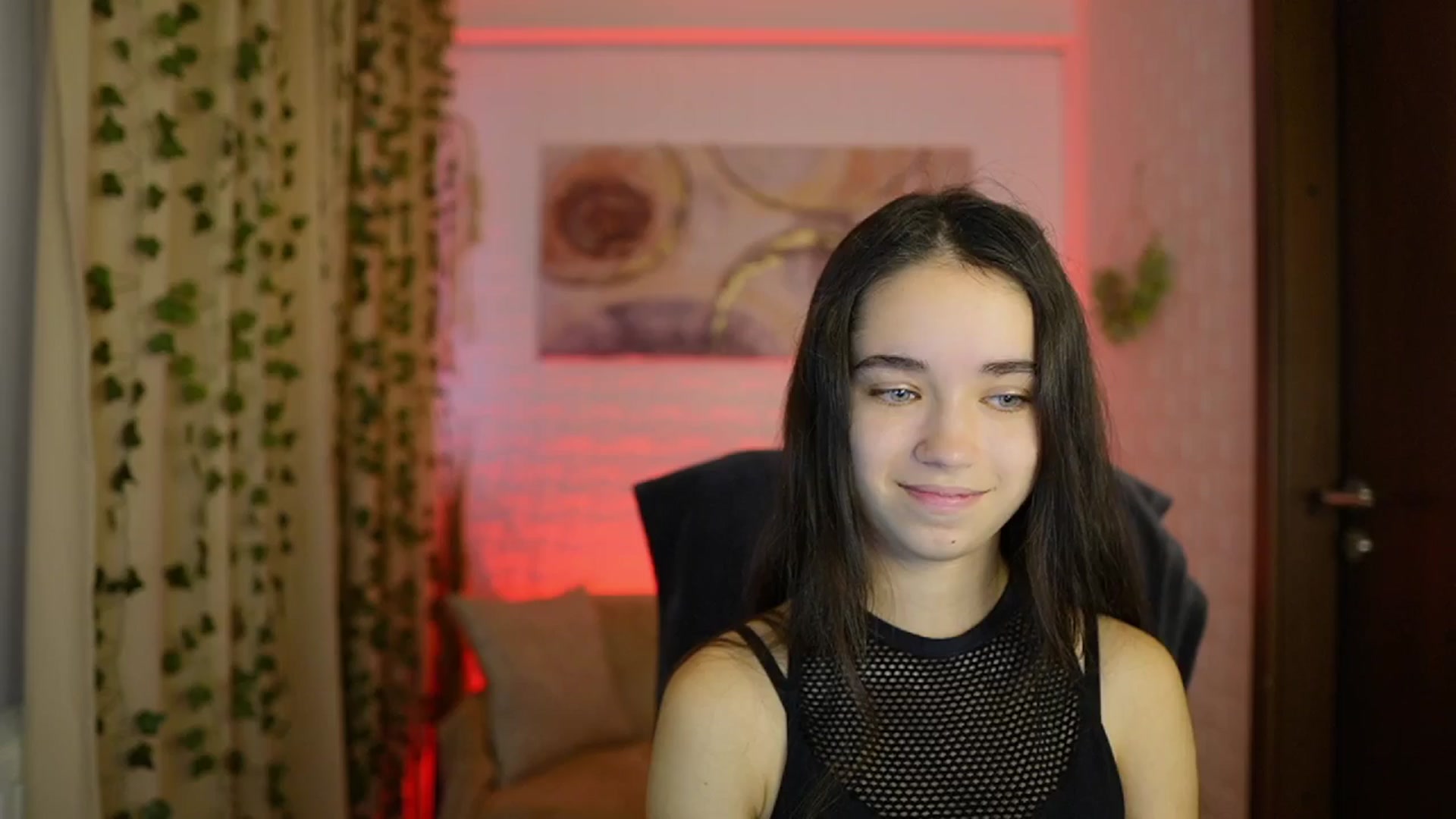 Gallery image thumbnail from Gia_Paige18's myfreecams stream on, 11/19/2024, 10:53 image 11 of 20