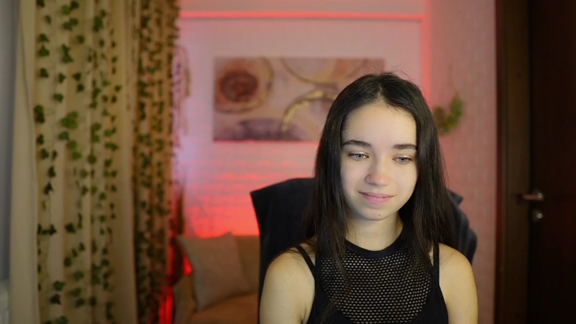 Gallery image thumbnail from Gia_Paige18's myfreecams stream on, 11/19/2024, 10:53 image 9 of 20