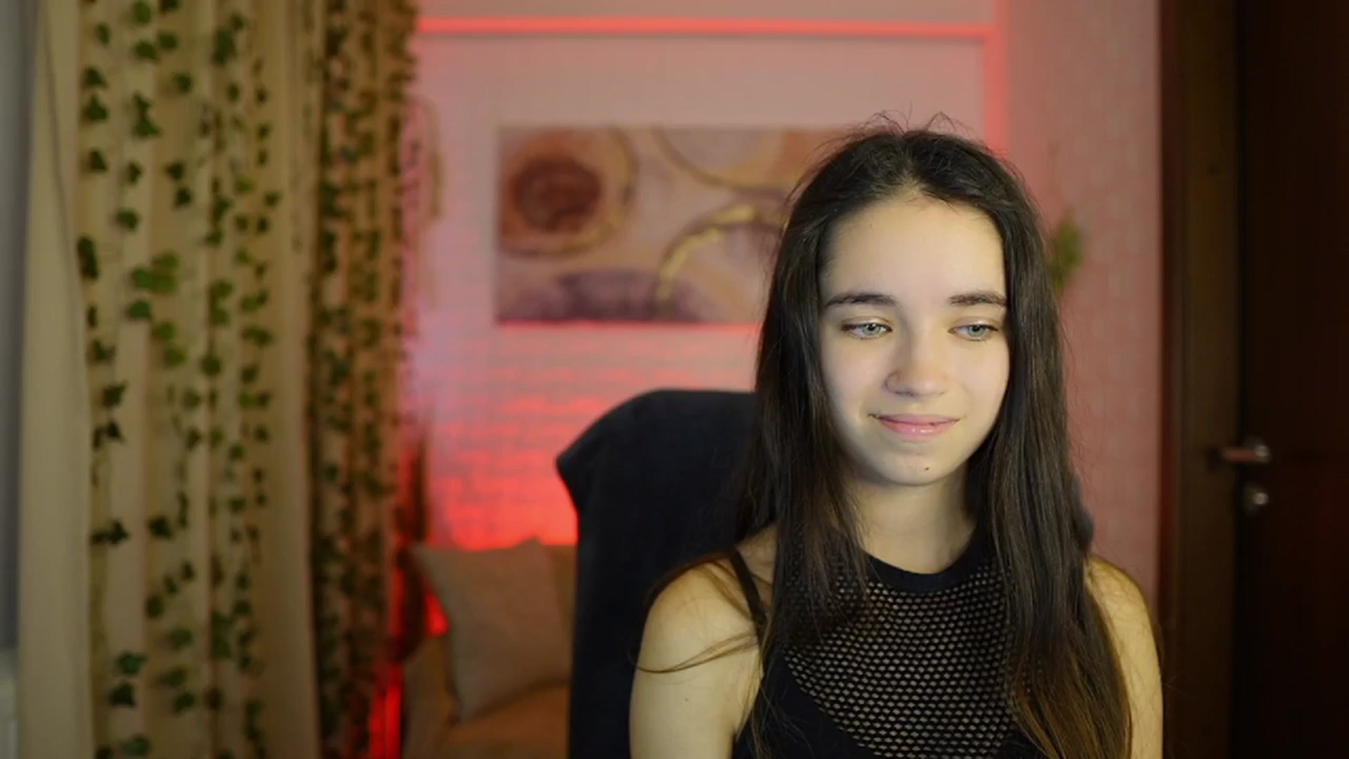 Gallery image thumbnail from Gia_Paige18's myfreecams stream on, 11/19/2024, 13:34 image 18 of 20