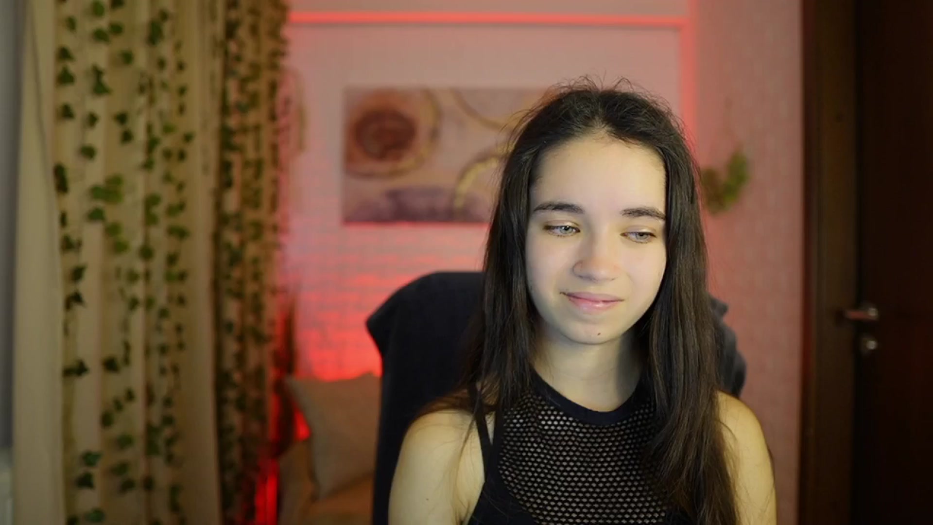 Gallery image thumbnail from Gia_Paige18's myfreecams stream on, 11/19/2024, 13:34 image 4 of 20