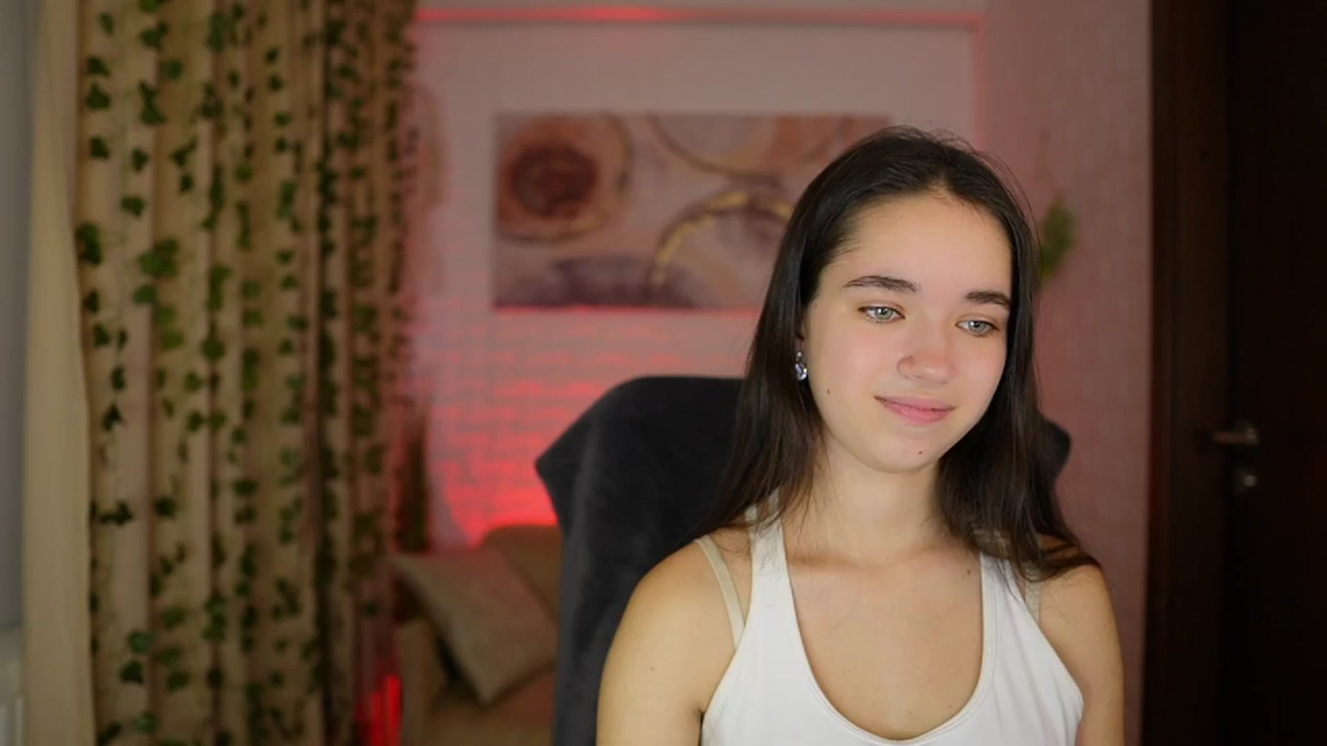 Gallery image thumbnail from Gia_Paige18's myfreecams stream on, 11/23/2024, 14:57 image 14 of 20
