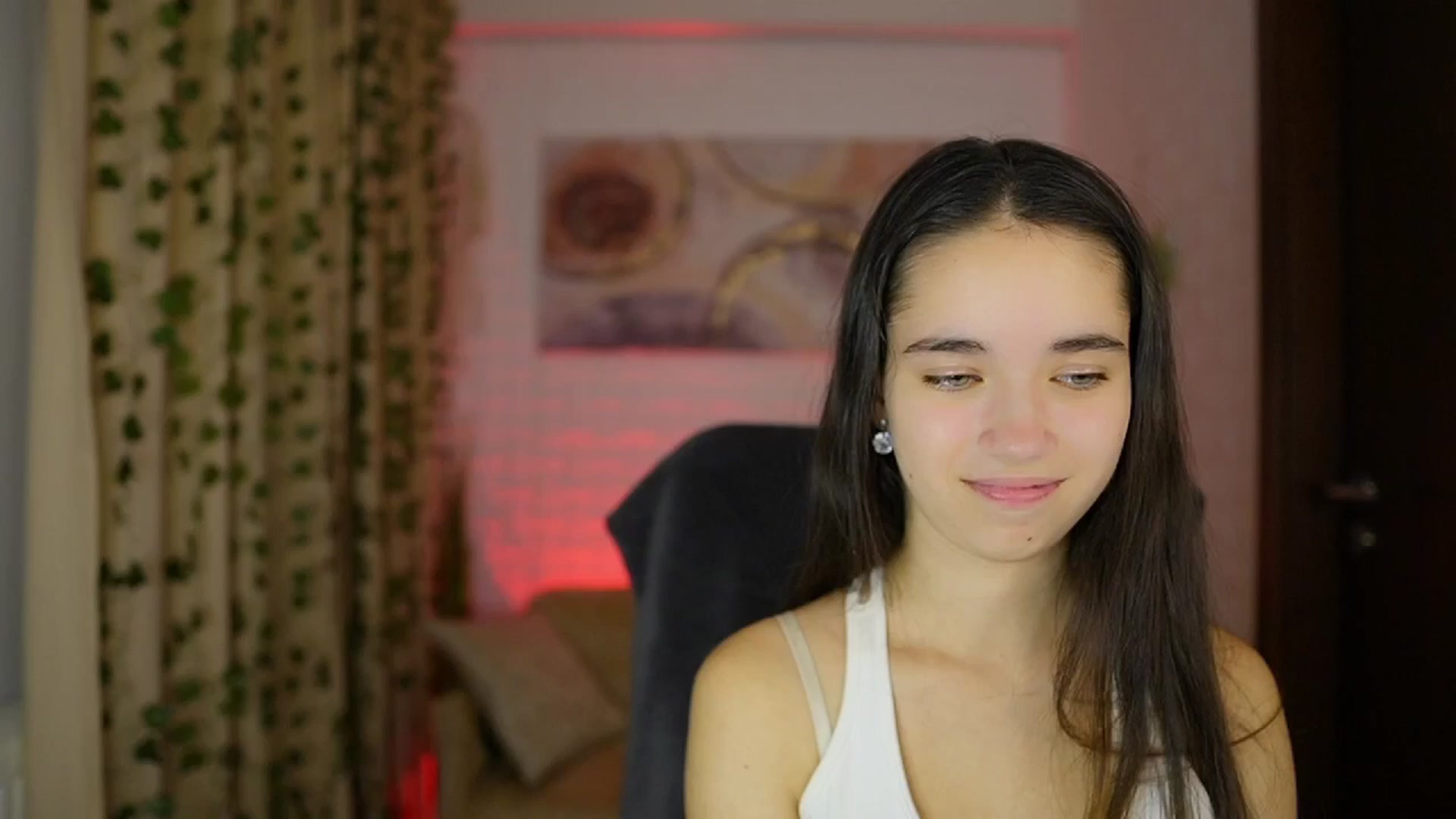 Gallery image thumbnail from Gia_Paige18's myfreecams stream on, 11/23/2024, 17:06 image 9 of 20