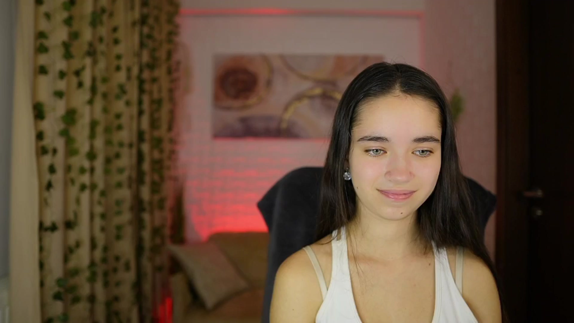Gallery image thumbnail from Gia_Paige18's myfreecams stream on, 11/23/2024, 17:06 image 16 of 20
