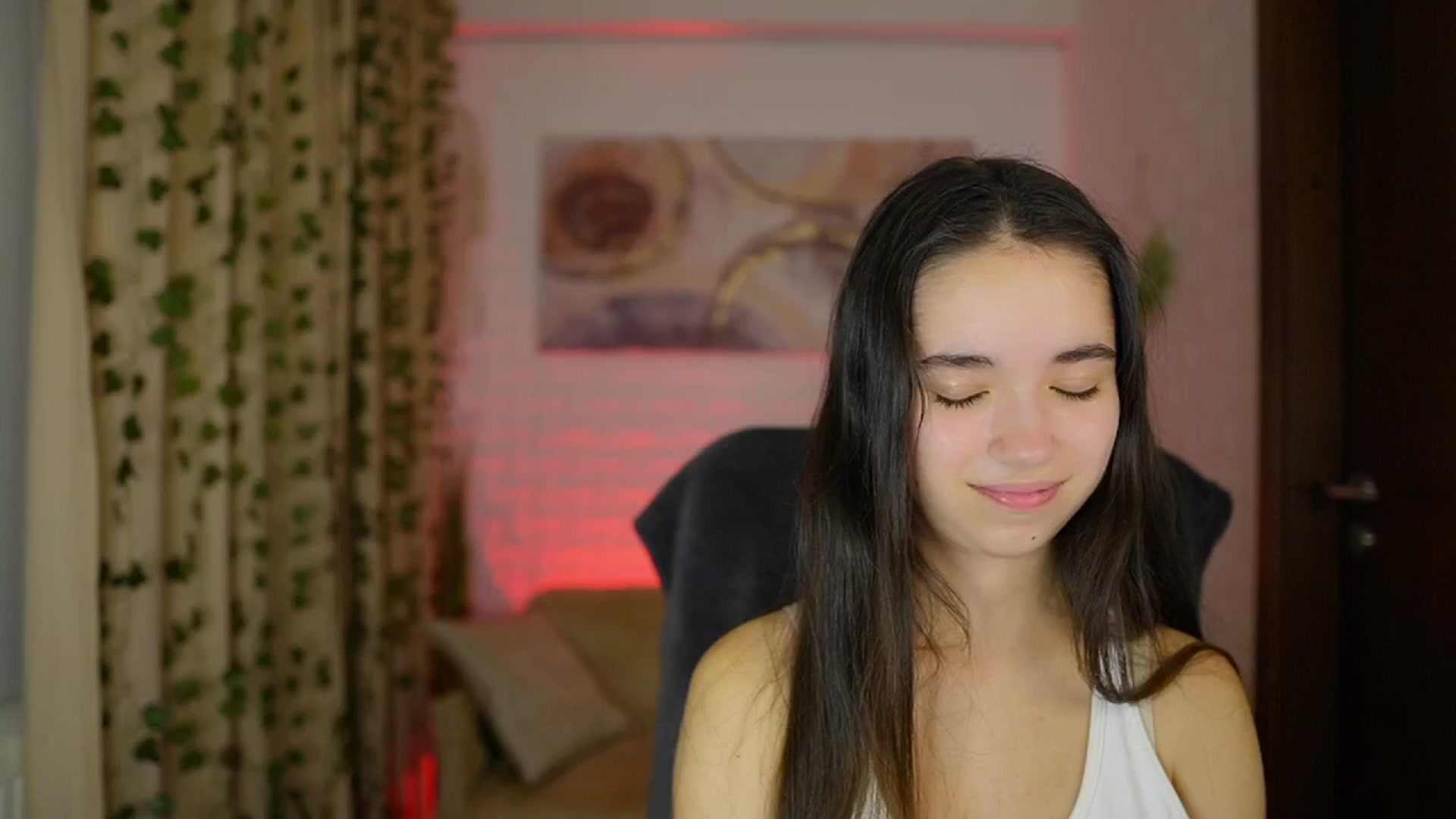Gallery image thumbnail from Gia_Paige18's myfreecams stream on, 11/23/2024, 17:58 image 8 of 20