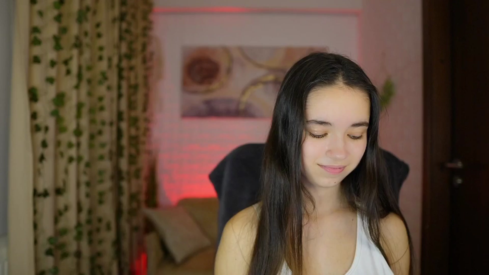 Gallery image thumbnail from Gia_Paige18's myfreecams stream on, 11/23/2024, 17:58 image 12 of 20