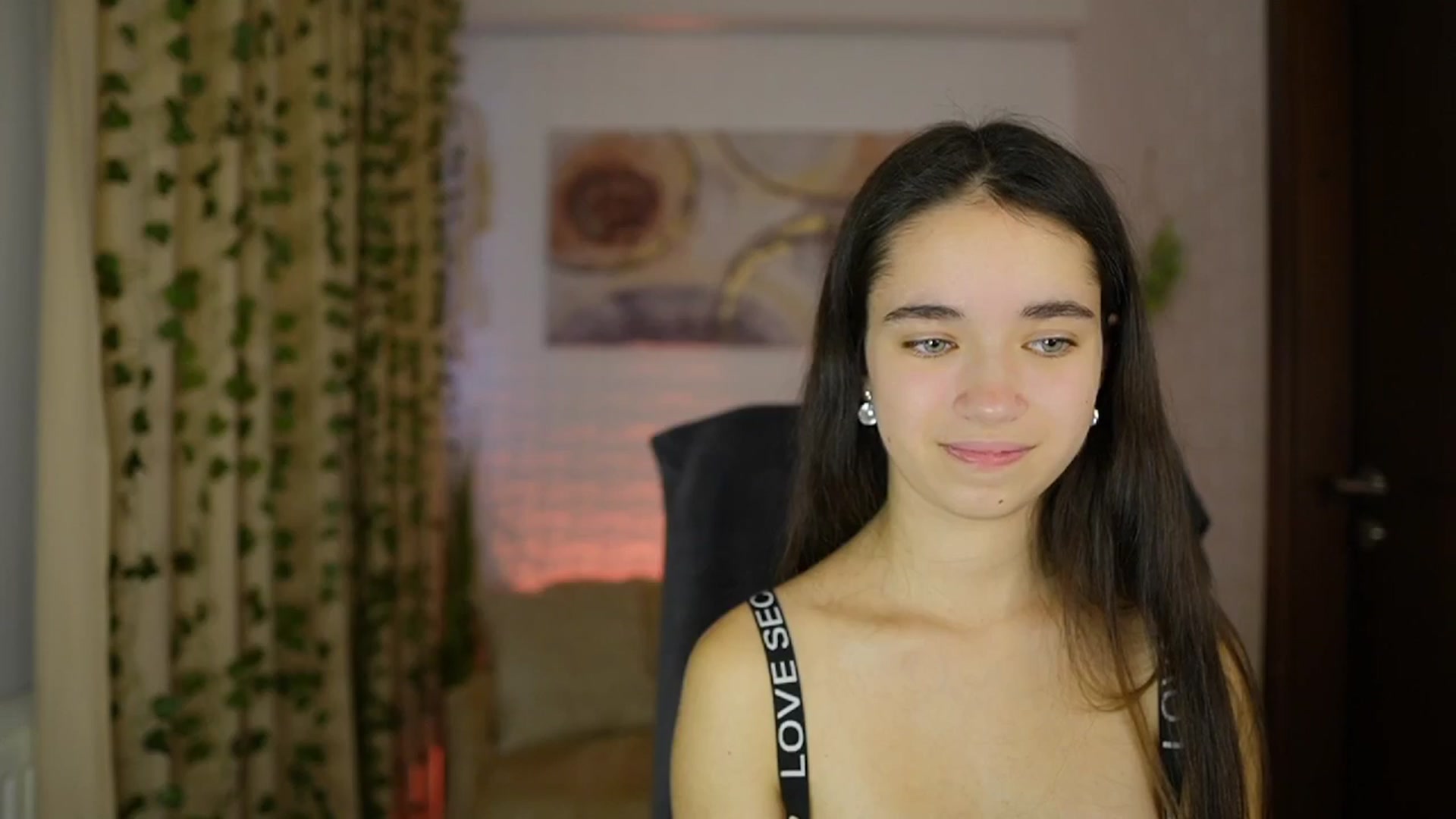 Gallery image thumbnail from Gia_Paige18's myfreecams stream on, 11/26/2024, 13:15 image 17 of 20