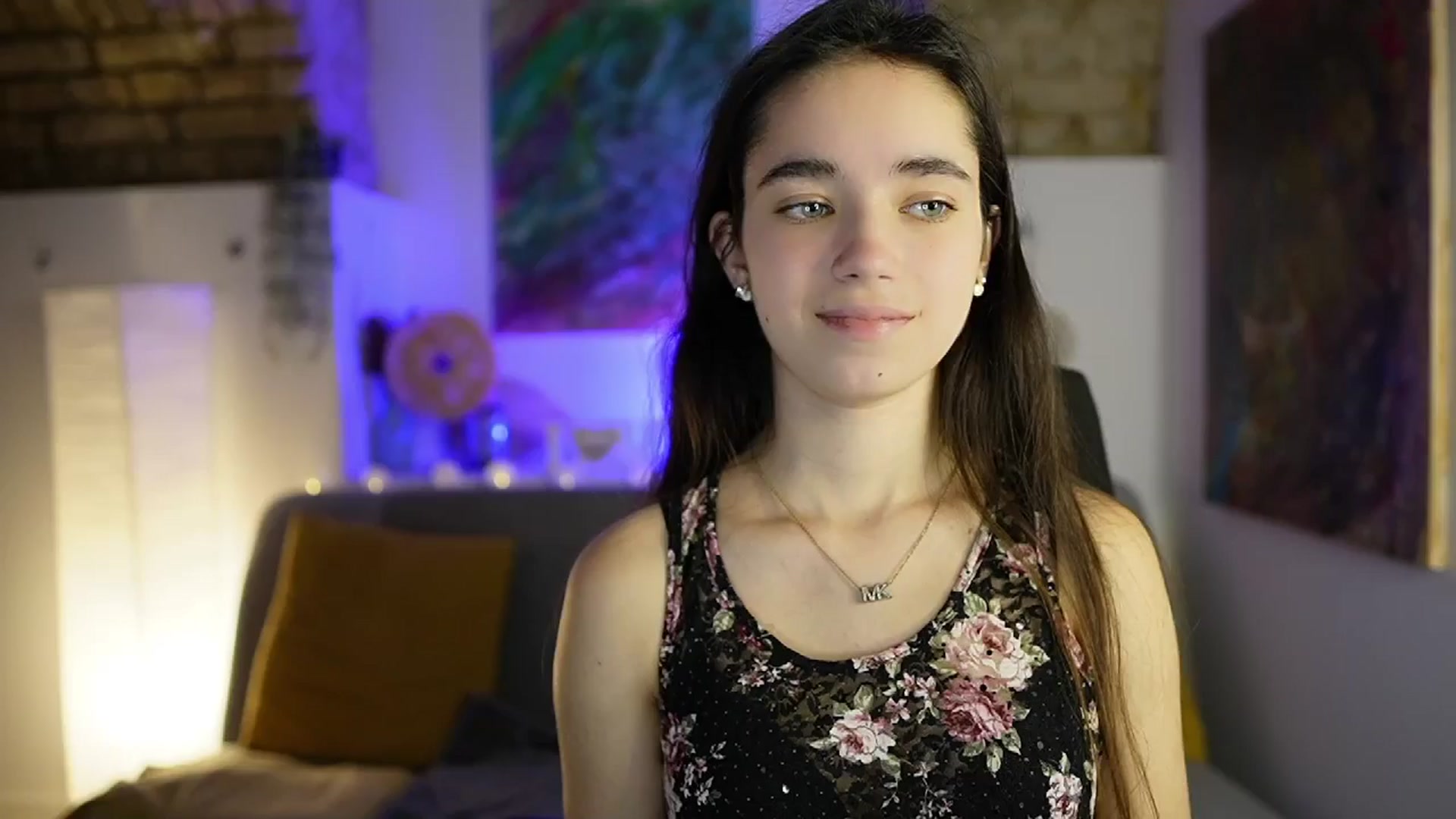 Gallery image thumbnail from Gia_Paige18's myfreecams stream on, 12/17/2024, 10:45 image 9 of 20