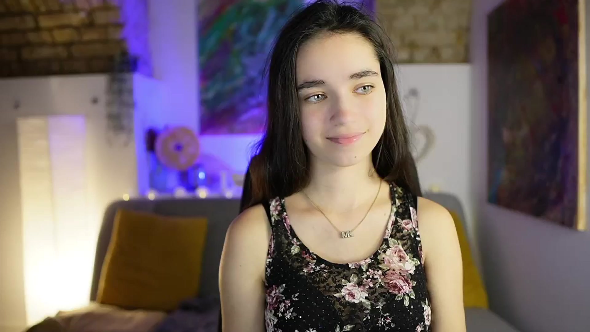 Gallery image thumbnail from Gia_Paige18's myfreecams stream on, 12/17/2024, 16:36 image 11 of 20