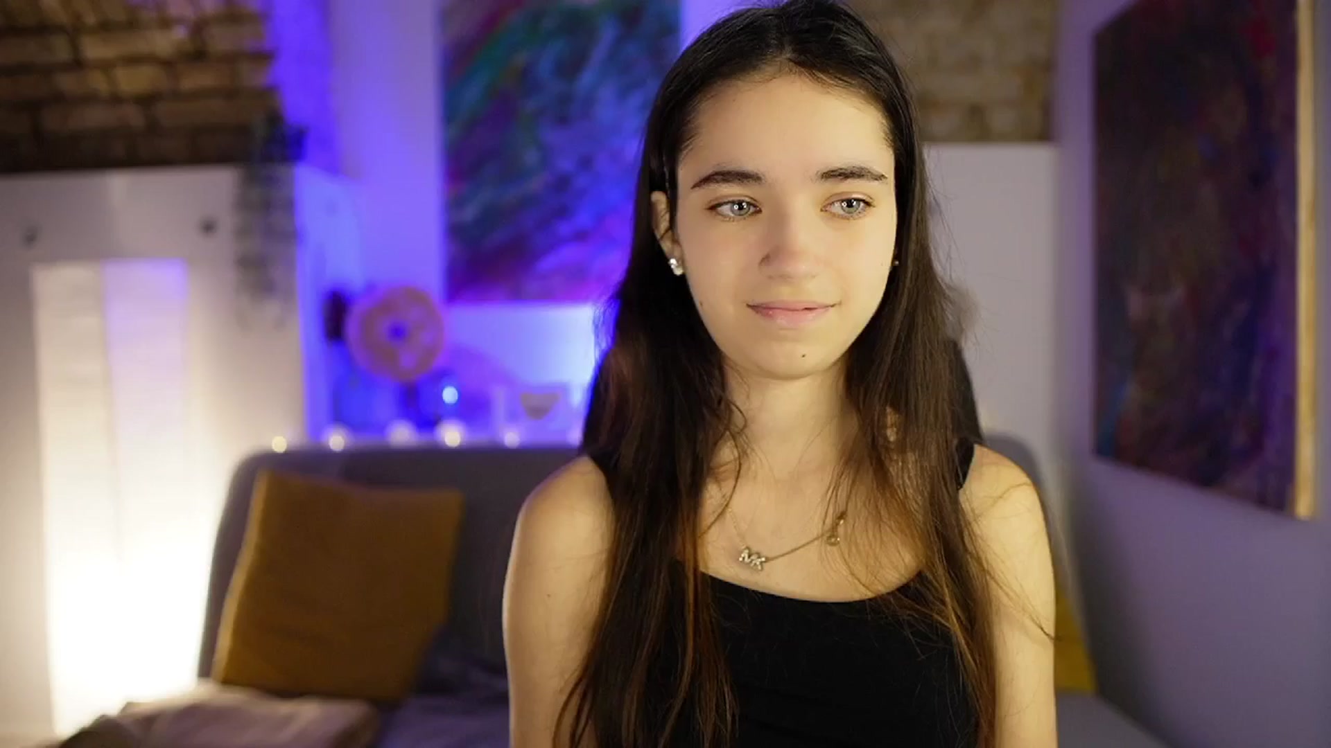 Gallery image thumbnail from Gia_Paige18's myfreecams stream on, 12/18/2024, 09:28 image 17 of 20