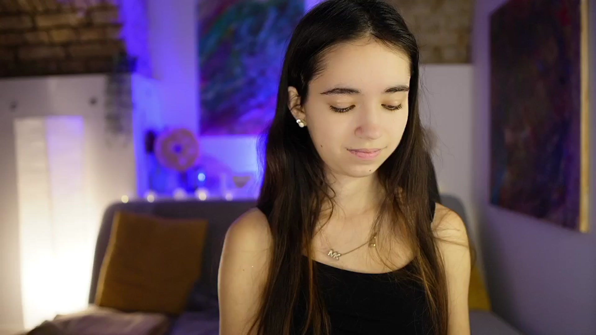 Gallery image thumbnail from Gia_Paige18's myfreecams stream on, 12/18/2024, 09:28 image 13 of 20
