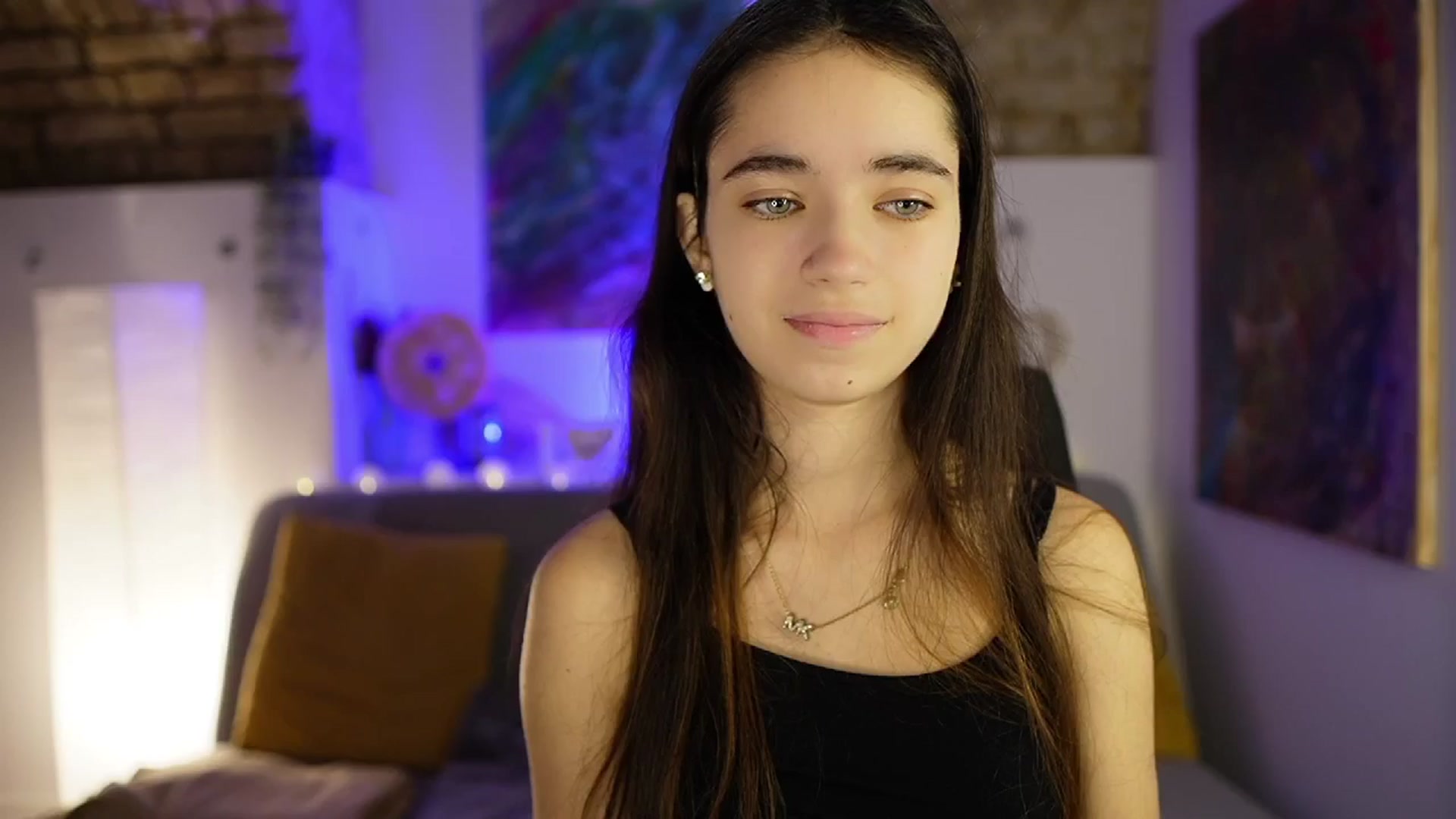 Gallery image thumbnail from Gia_Paige18's myfreecams stream on, 12/18/2024, 09:28 image 14 of 20