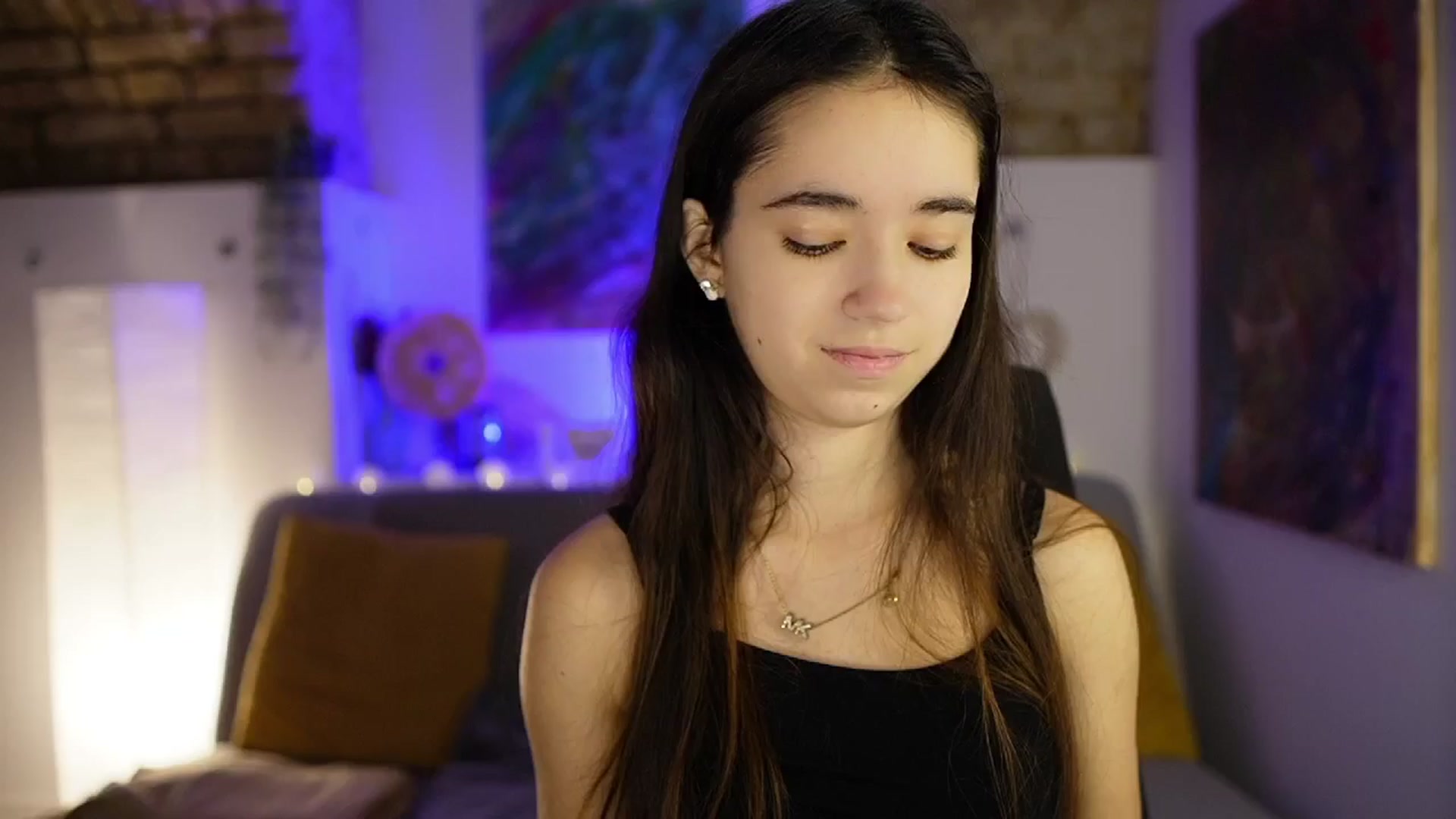 Gallery image thumbnail from Gia_Paige18's myfreecams stream on, 12/18/2024, 09:28 image 9 of 20
