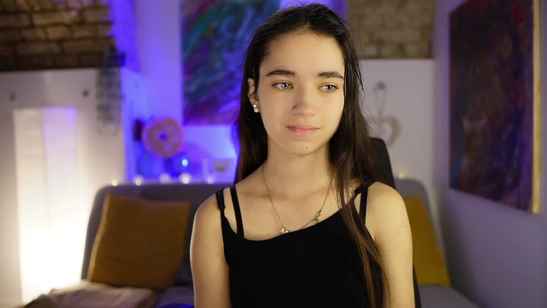 Gallery image thumbnail from Gia_Paige18's myfreecams stream on, 12/18/2024, 13:33 image 1 of 20